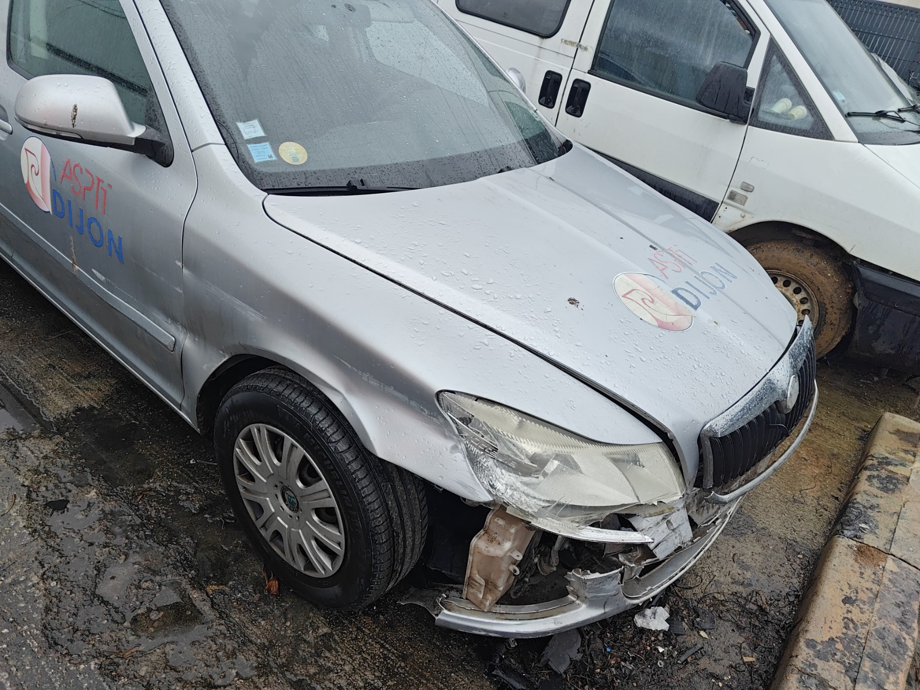 Retroviseur droit pour SKODA OCTAVIA 2 PHASE 1 BREAK Retroviseur droit pour SKODA OCTAVIA 2 PHASE 1 BREAK