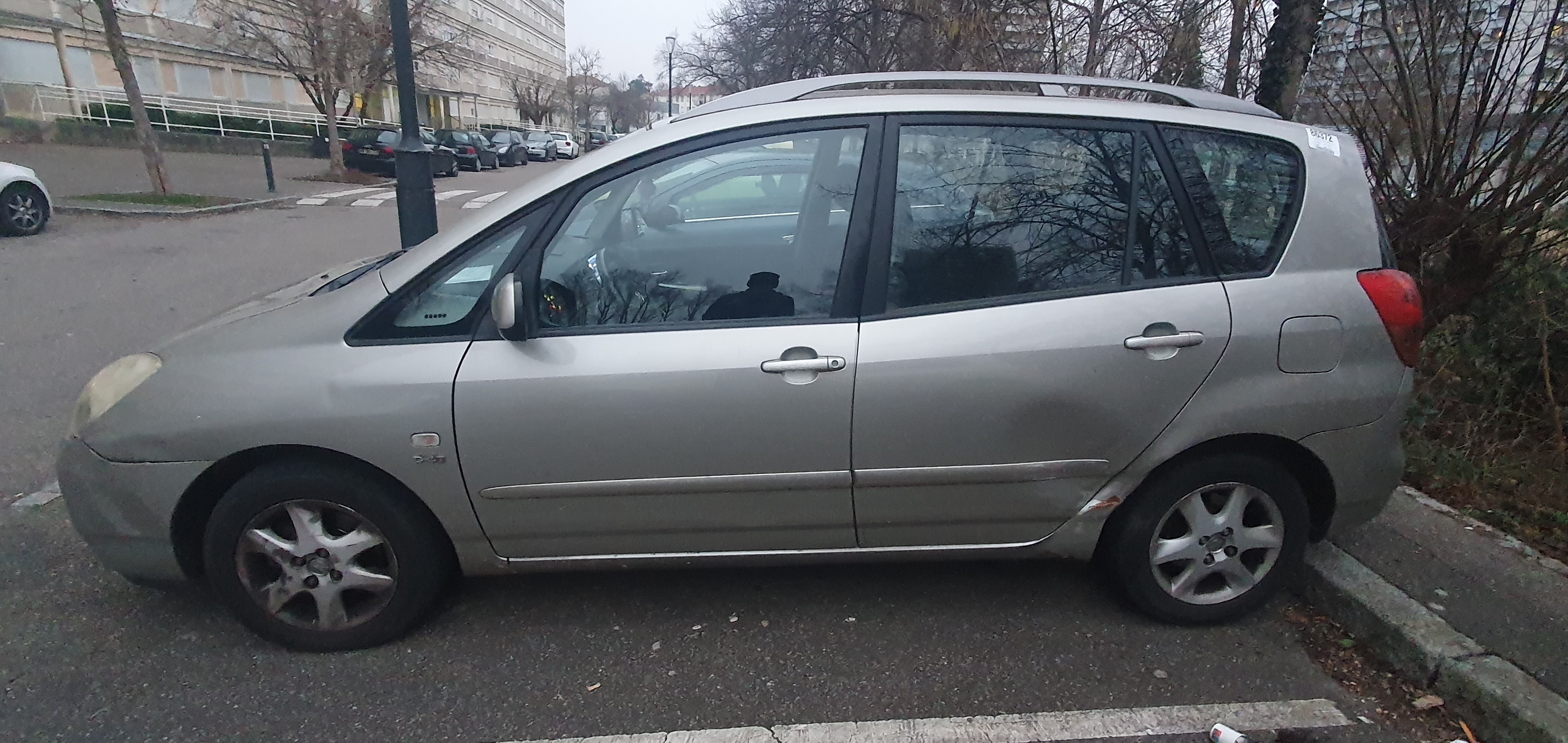 Retroviseur droit pour TOYOTA COROLLA VERSO 1 Retroviseur droit pour TOYOTA COROLLA VERSO 1