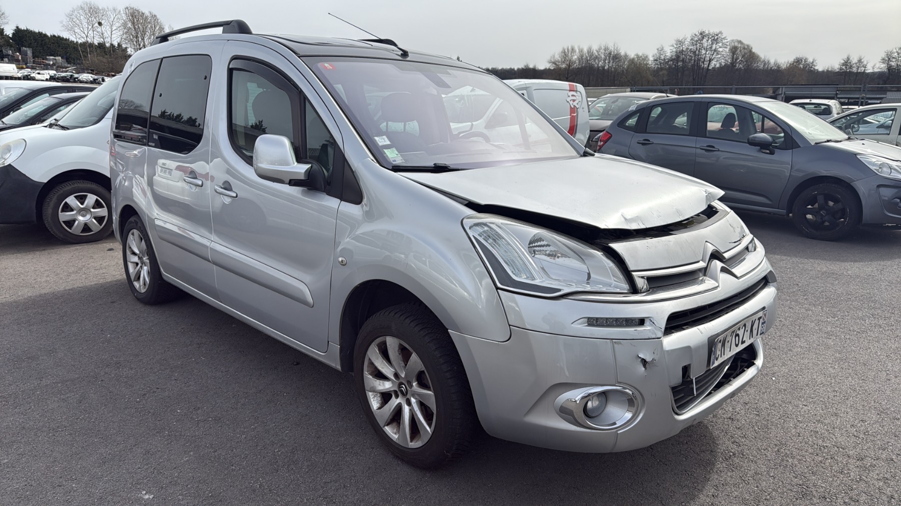 Feu diurne avant droit pour CITROEN BERLINGO 2 PHASE 2 Feu diurne avant droit pour CITROEN BERLINGO 2 PHASE 2