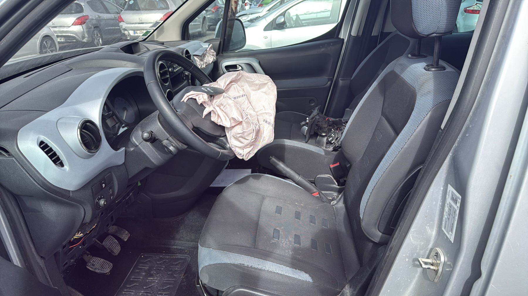 Feu diurne avant droit pour CITROEN BERLINGO 2 PHASE 2 Feu diurne avant droit pour CITROEN BERLINGO 2 PHASE 2