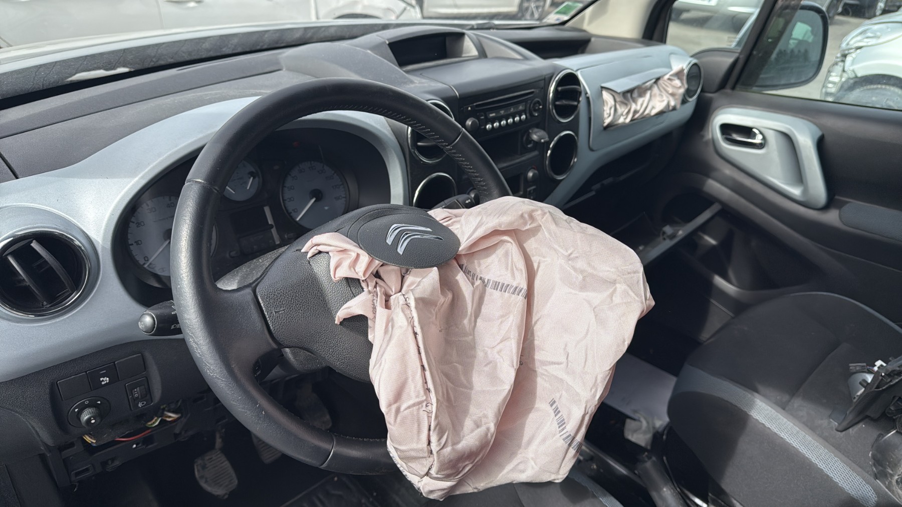 Feu diurne avant droit pour CITROEN BERLINGO 2 PHASE 2 Feu diurne avant droit pour CITROEN BERLINGO 2 PHASE 2