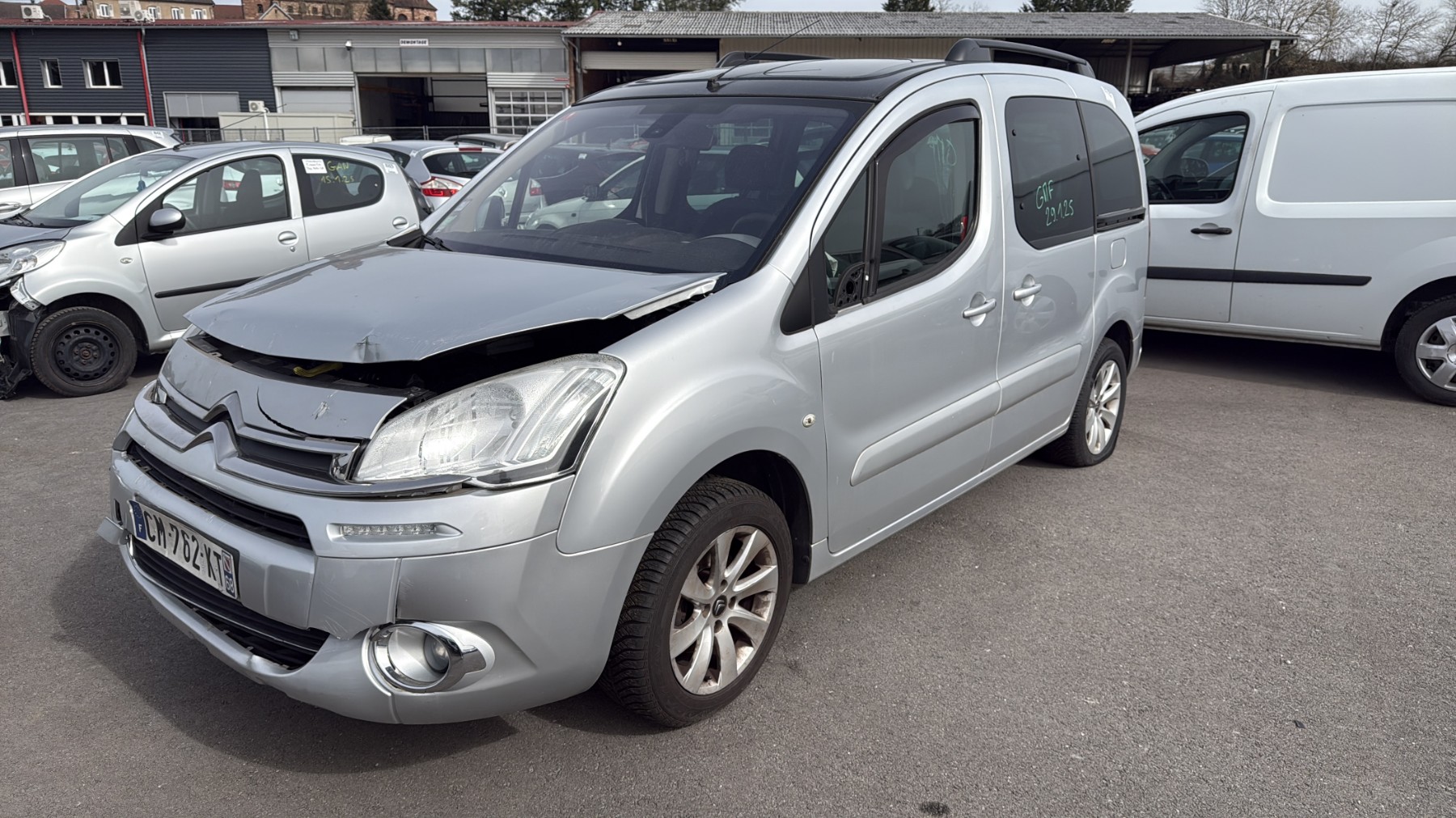 Feu diurne avant droit pour CITROEN BERLINGO 2 PHASE 2 Feu diurne avant droit pour CITROEN BERLINGO 2 PHASE 2