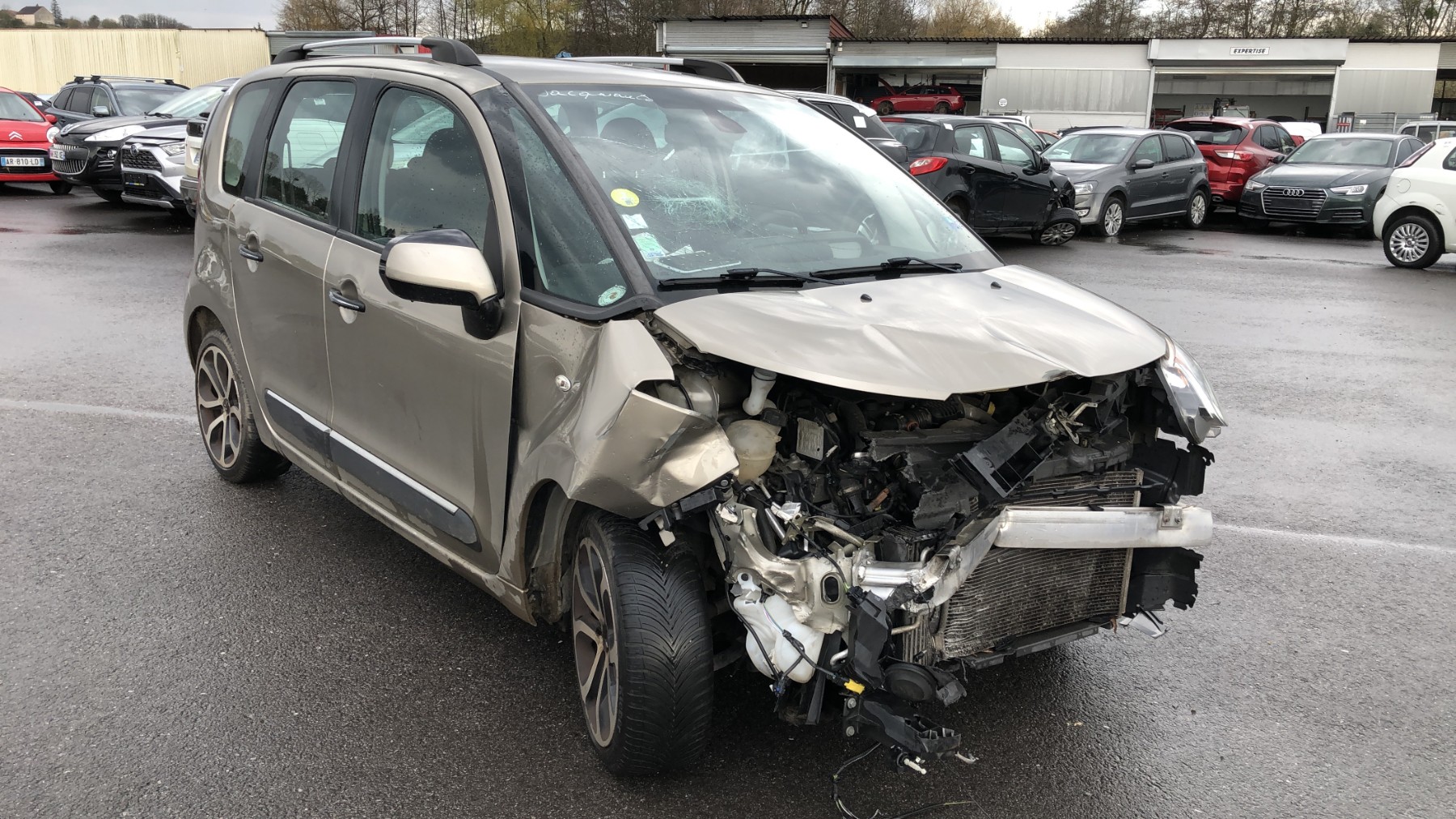 Feu de recul droit pour CITROEN C3 PICASSO PHASE 1 Feu de recul droit pour CITROEN C3 PICASSO PHASE 1