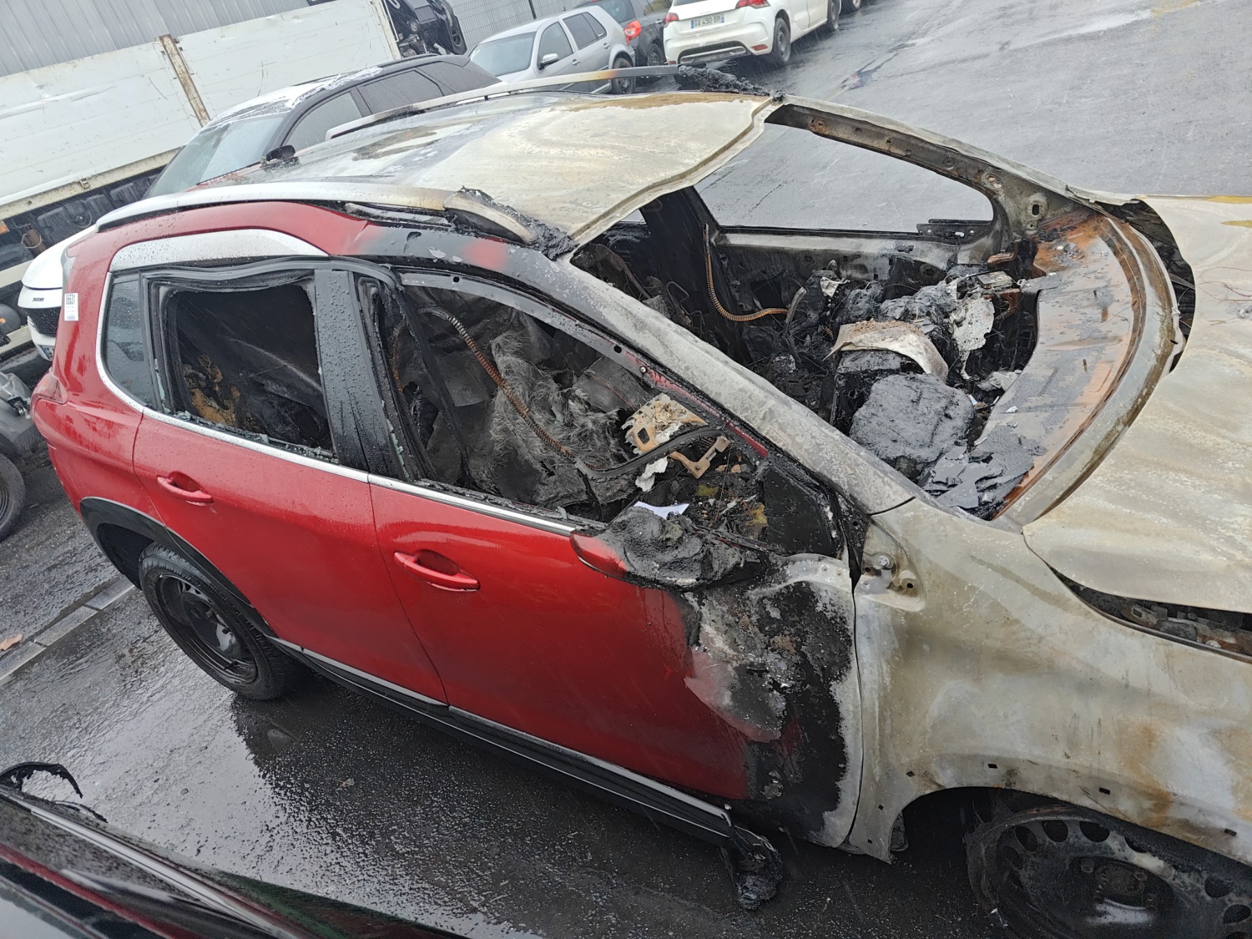 Feu arriere secondaire gauche (feux) pour PEUGEOT 2008 Feu arriere secondaire gauche (feux) pour PEUGEOT 2008