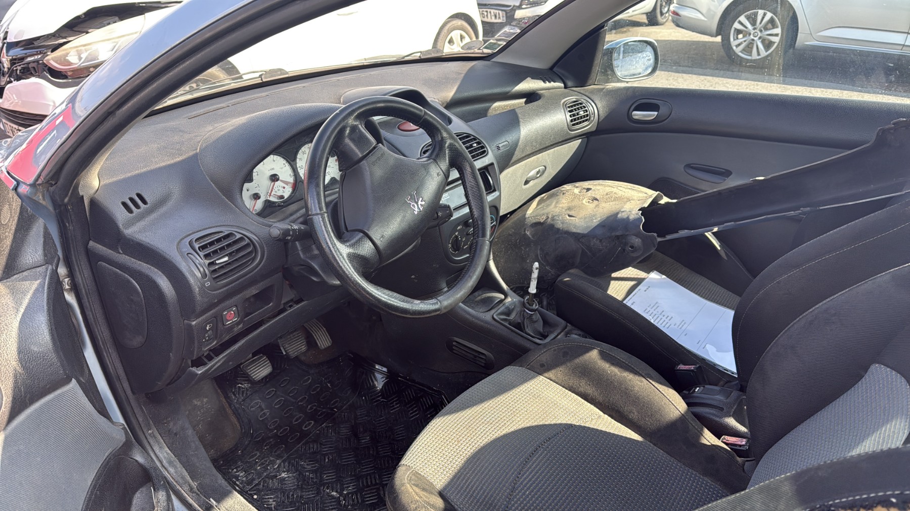 Optique avant principal gauche (feux)(phare) pour PEUGEOT 206 PHASE 1 CABRIOLET Optique avant principal gauche (feux)(phare) pour PEUGEOT 206 PHASE 1 CABRIOLET