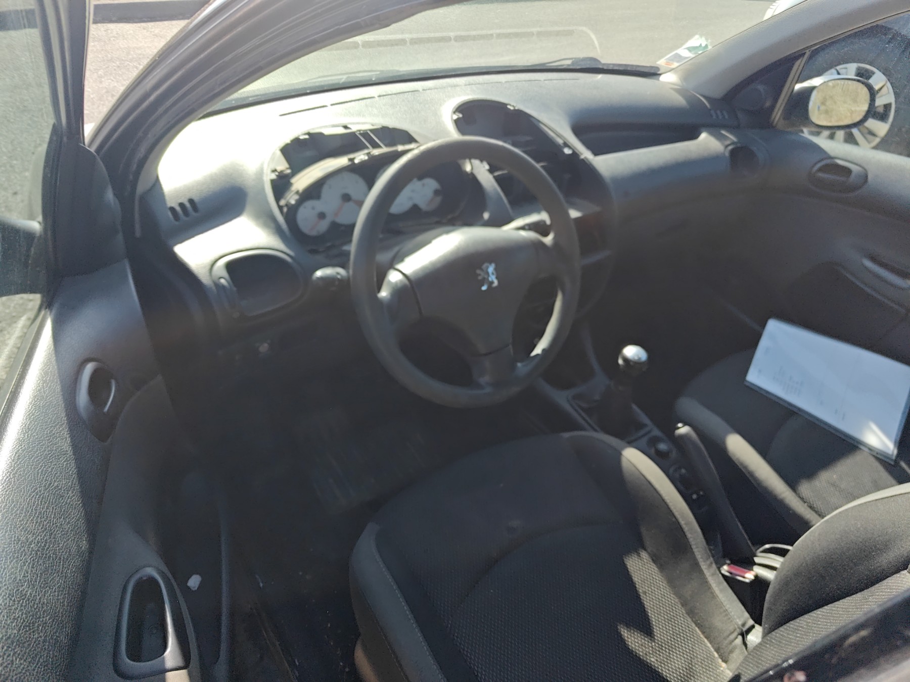 Anti brouillard droit (feux) pour PEUGEOT 206 PHASE 2 Anti brouillard droit (feux) pour PEUGEOT 206 PHASE 2