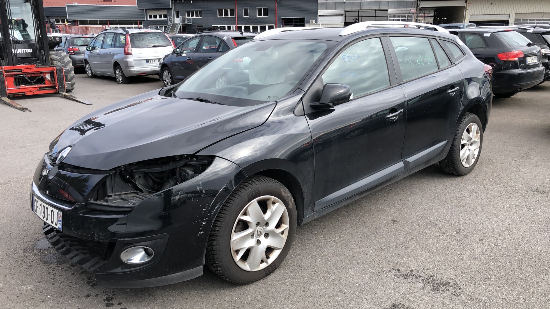 Feu arriere principal droit (feux) pour RENAULT MEGANE 3 PHASE 2 BREAK Feu arriere principal droit (feux) pour RENAULT MEGANE 3 PHASE 2 BREAK