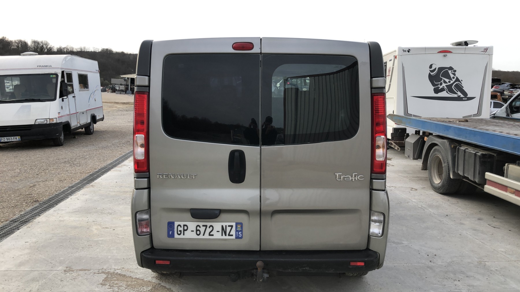 Porte avant droit pour RENAULT TRAFIC 2 PHASE 2 Porte avant droit pour RENAULT TRAFIC 2 PHASE 2
