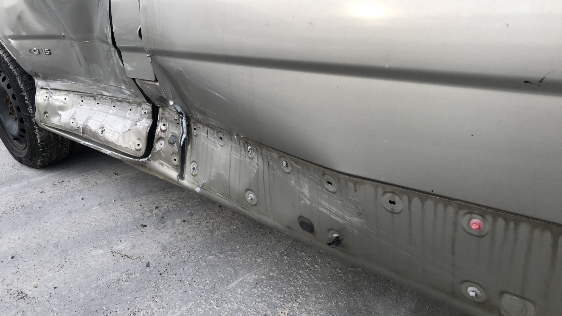 Porte avant droit pour RENAULT TRAFIC 2 PHASE 2 Porte avant droit pour RENAULT TRAFIC 2 PHASE 2