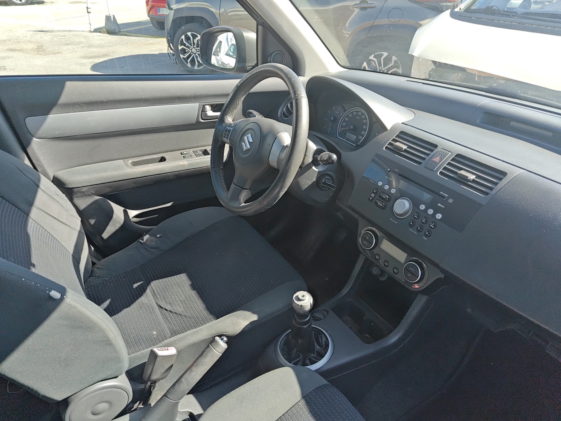 Autoradio d'origine pour SUZUKI SWIFT 3 Autoradio d'origine pour SUZUKI SWIFT 3