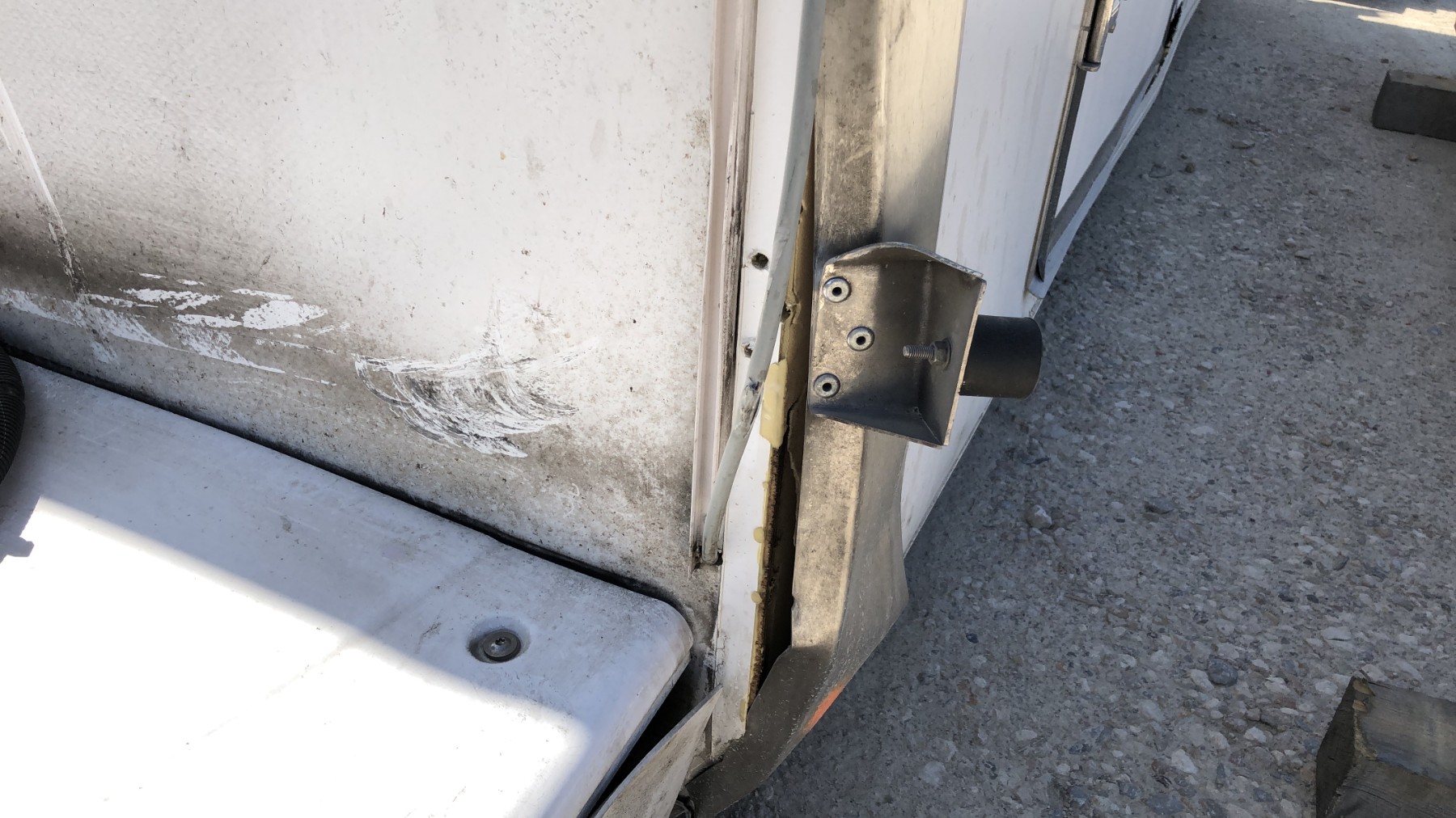 Serrure avant gauche pour IVECO DAILY 6 PHASE 1 Serrure avant gauche pour IVECO DAILY 6 PHASE 1
