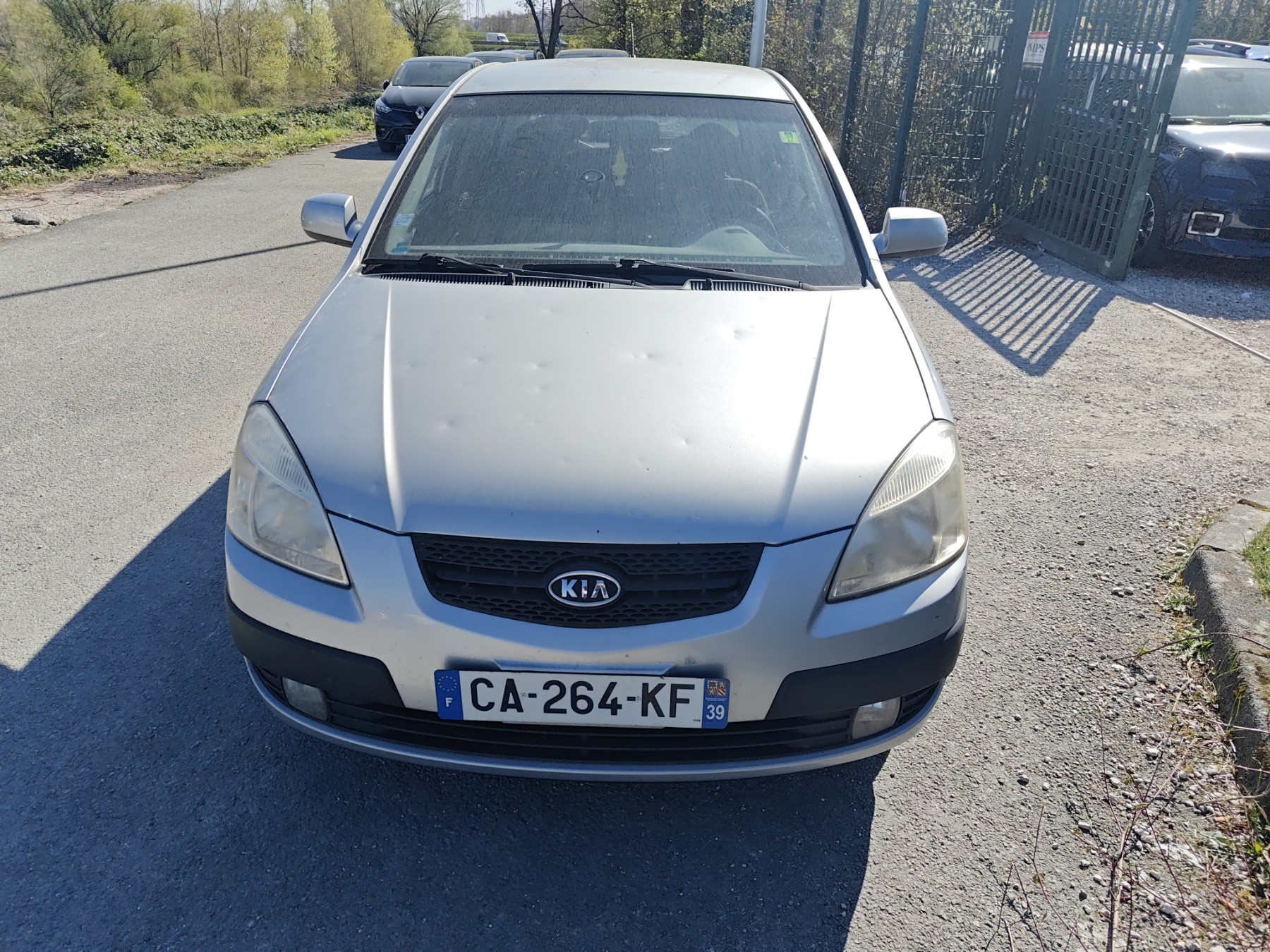 Pare boue avant gauche pour KIA RIO 2 PHASE 1 Pare boue avant gauche pour KIA RIO 2 PHASE 1