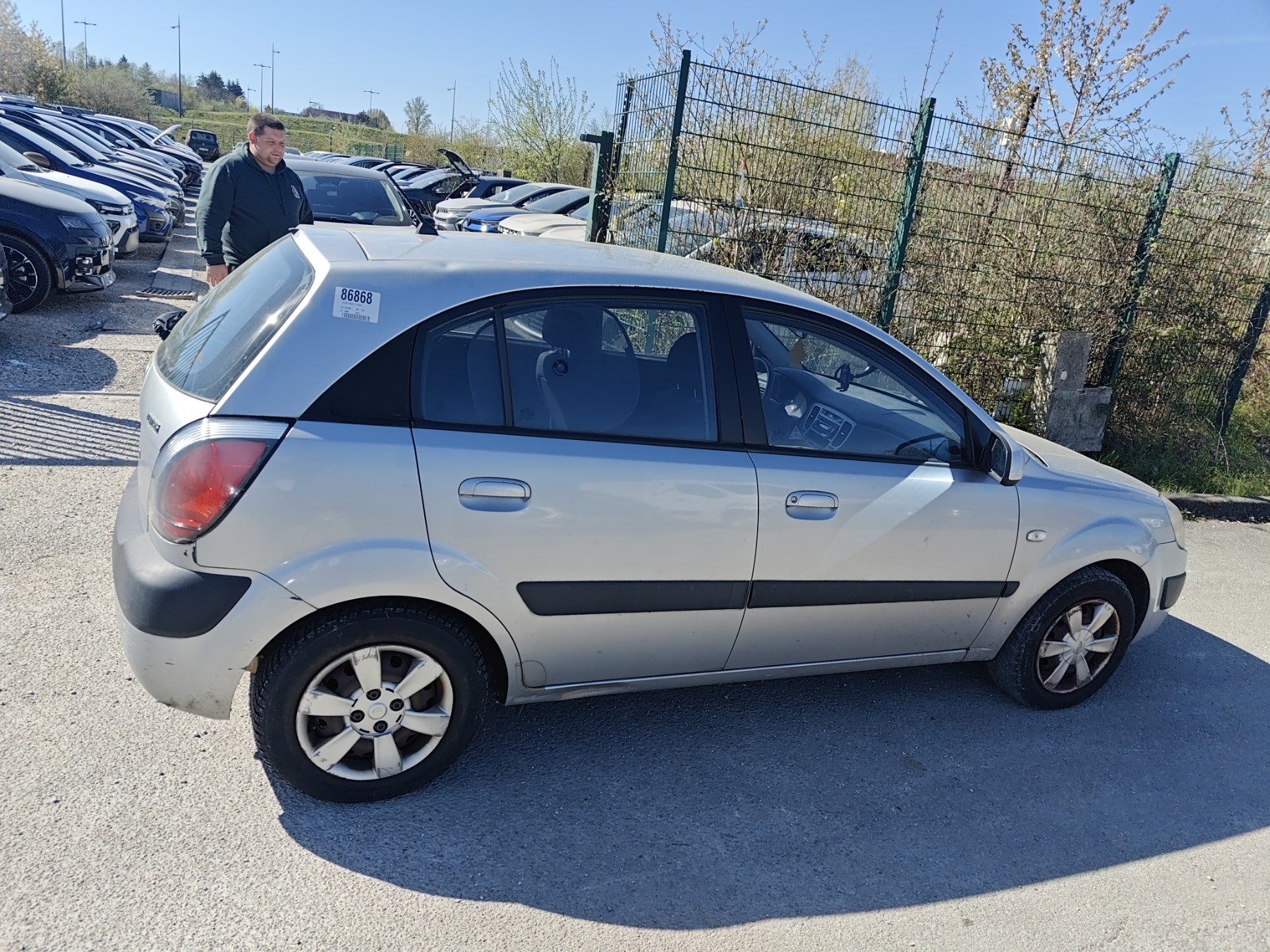 Pare boue avant gauche pour KIA RIO 2 PHASE 1 Pare boue avant gauche pour KIA RIO 2 PHASE 1