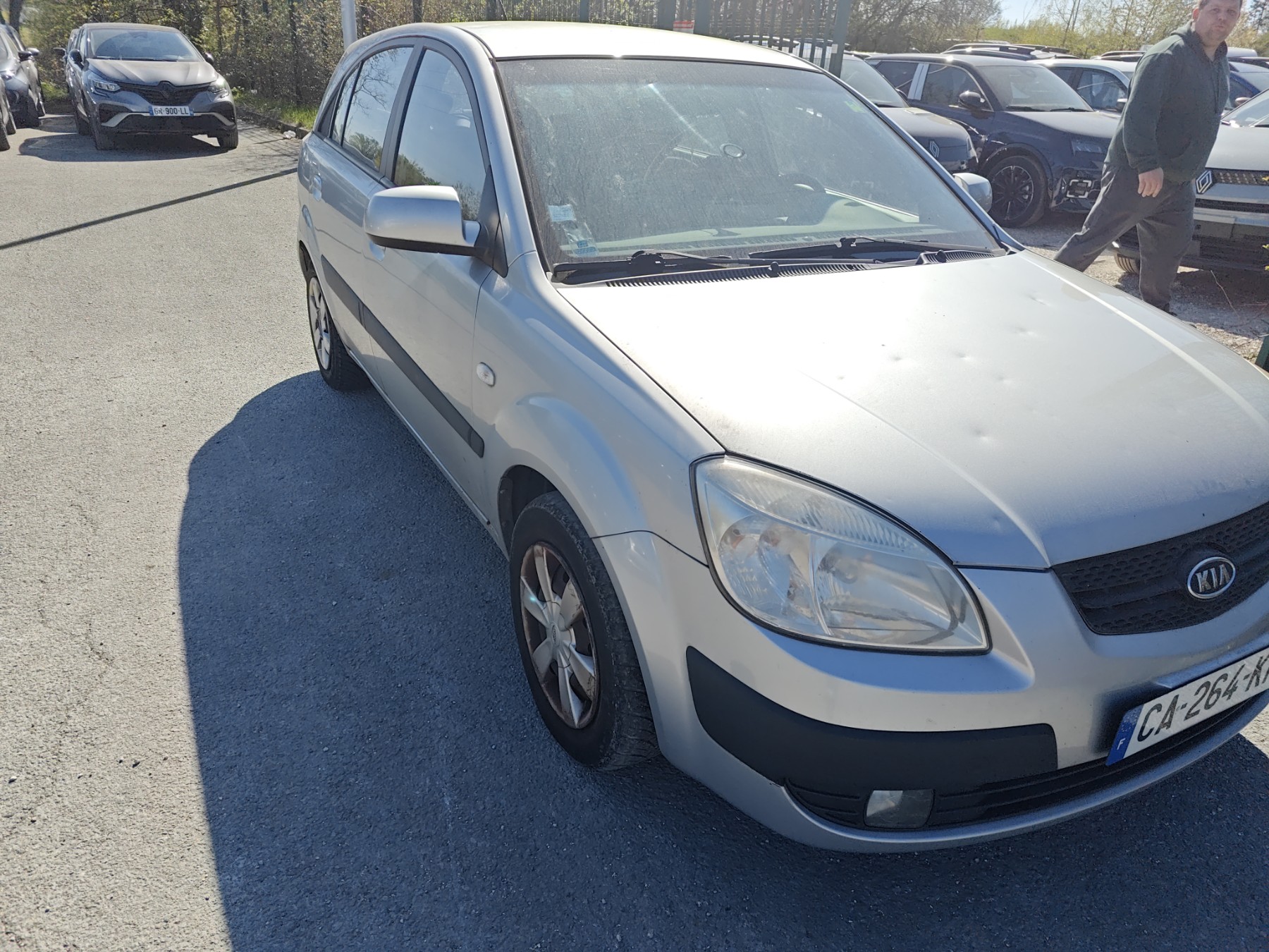 Pare boue avant gauche pour KIA RIO 2 PHASE 1 Pare boue avant gauche pour KIA RIO 2 PHASE 1