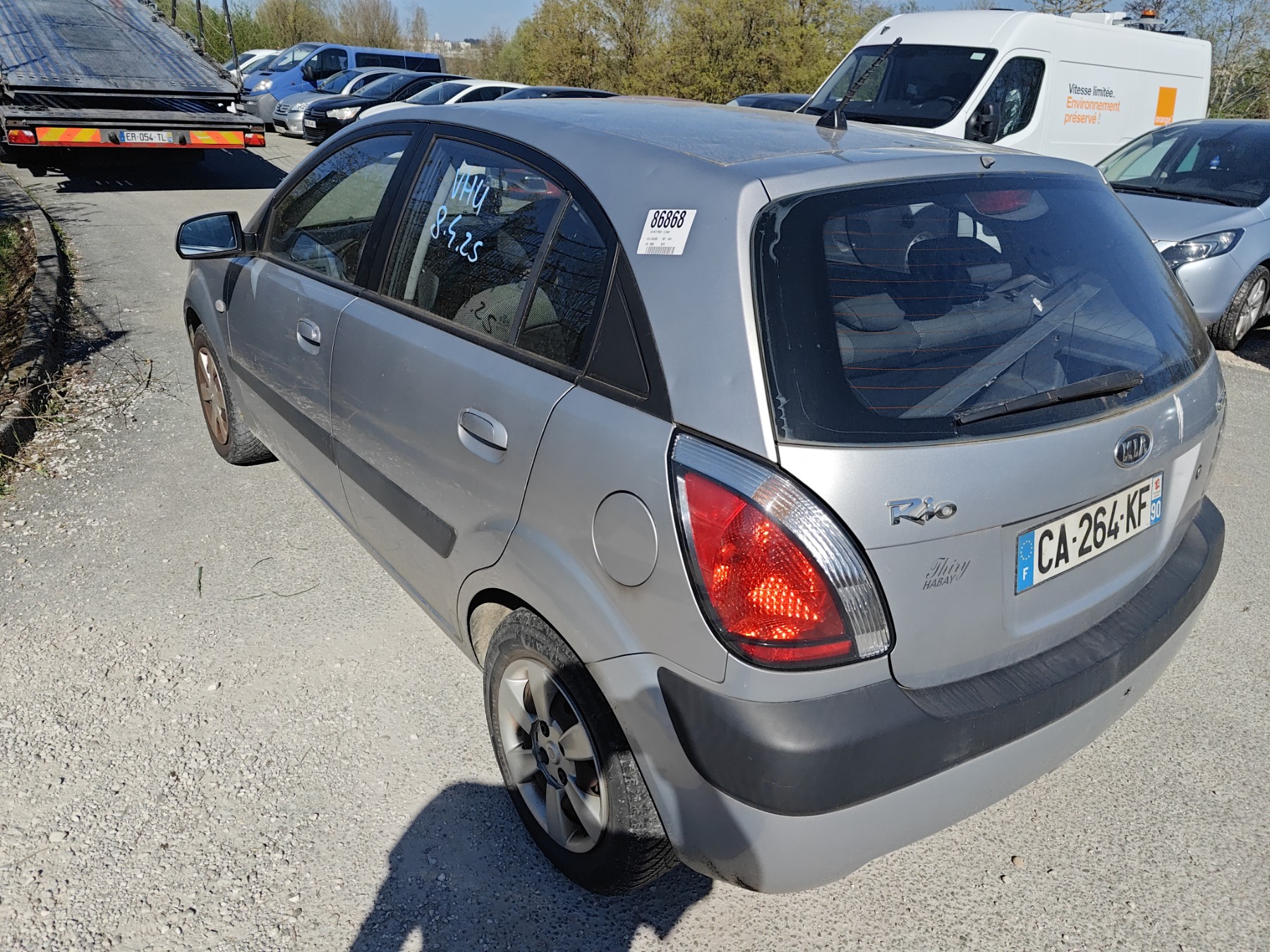 Pare boue avant gauche pour KIA RIO 2 PHASE 1 Pare boue avant gauche pour KIA RIO 2 PHASE 1