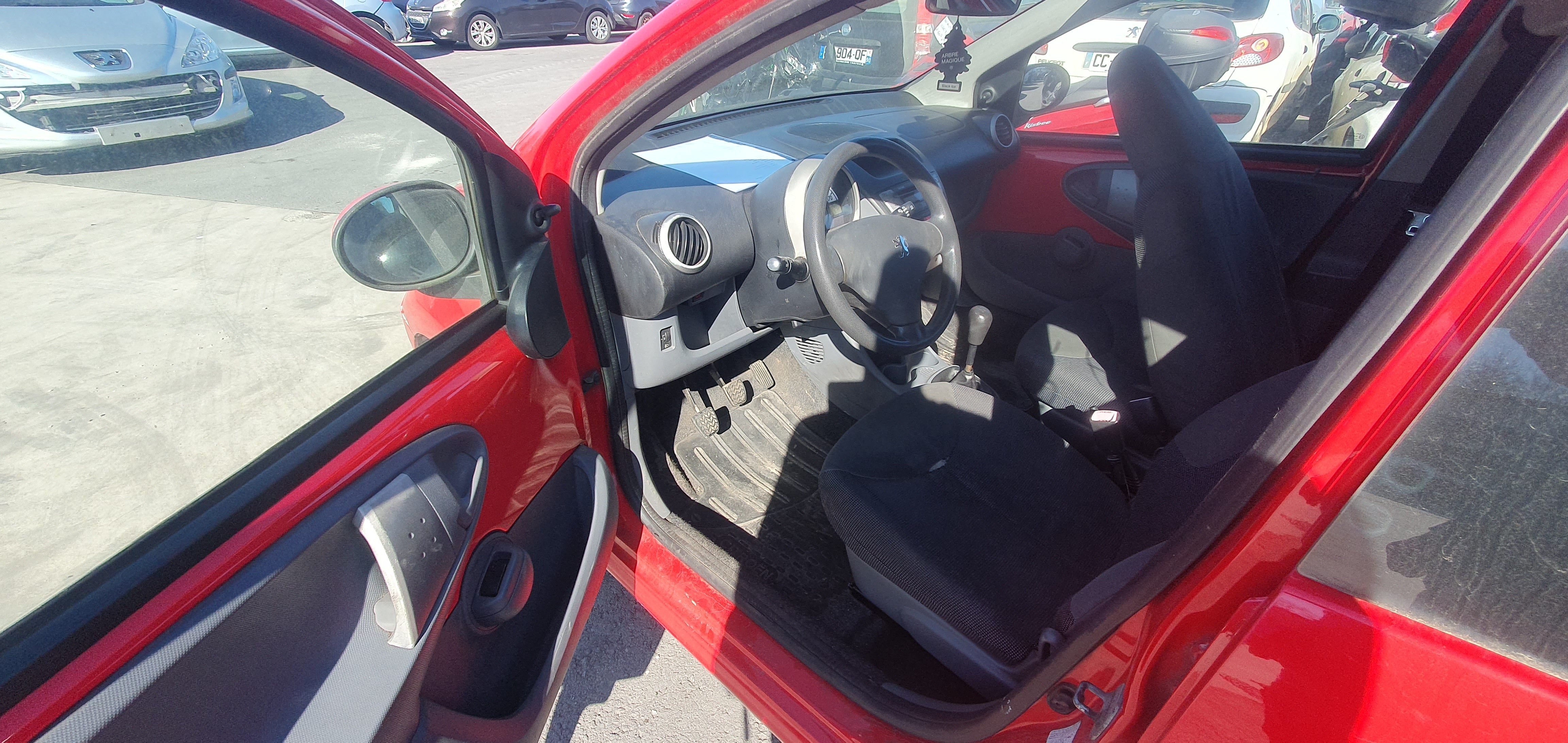 Feu arriere principal droit (feux) pour PEUGEOT 107 PHASE 1 Feu arriere principal droit (feux) pour PEUGEOT 107 PHASE 1