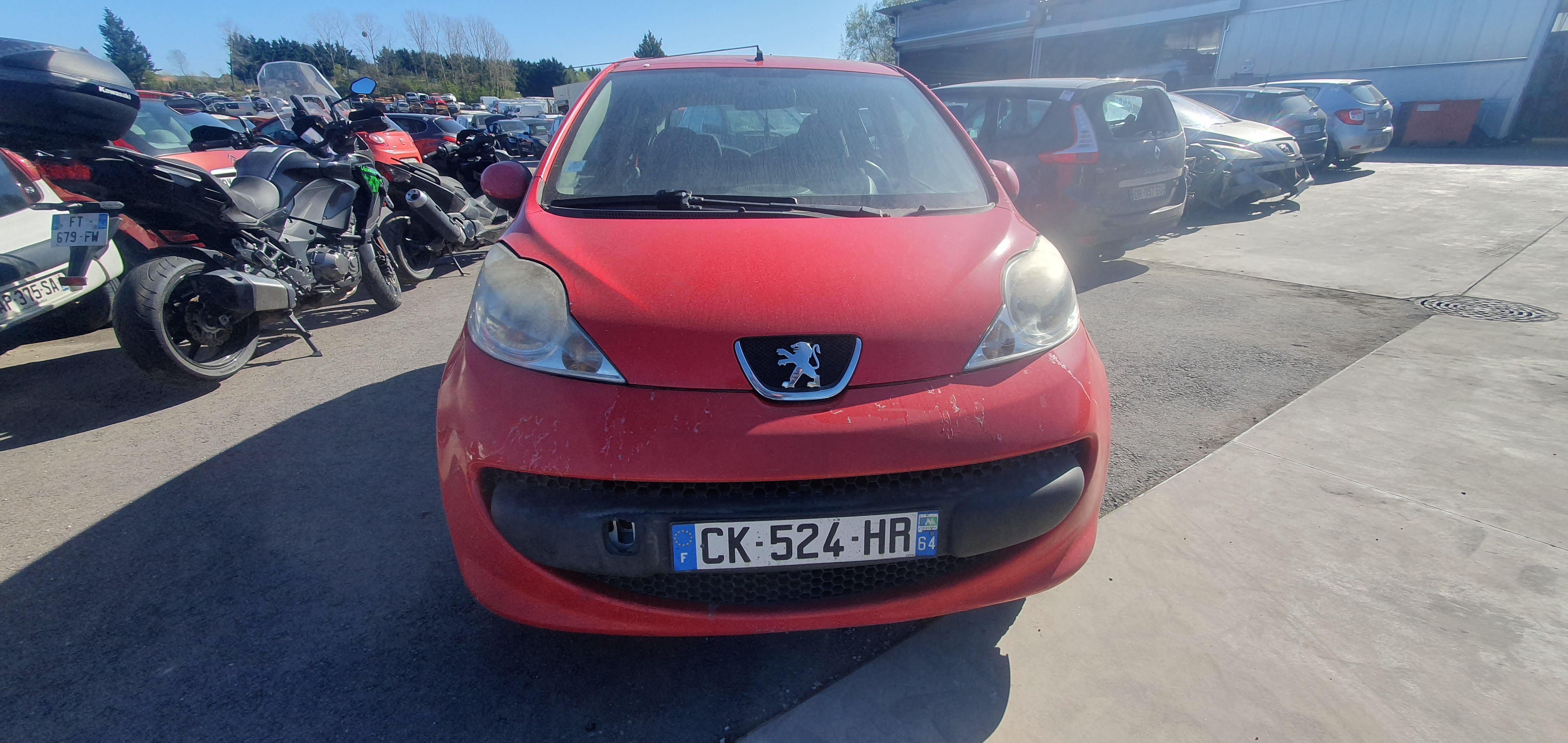 Feu arriere principal droit (feux) pour PEUGEOT 107 PHASE 1 Feu arriere principal droit (feux) pour PEUGEOT 107 PHASE 1