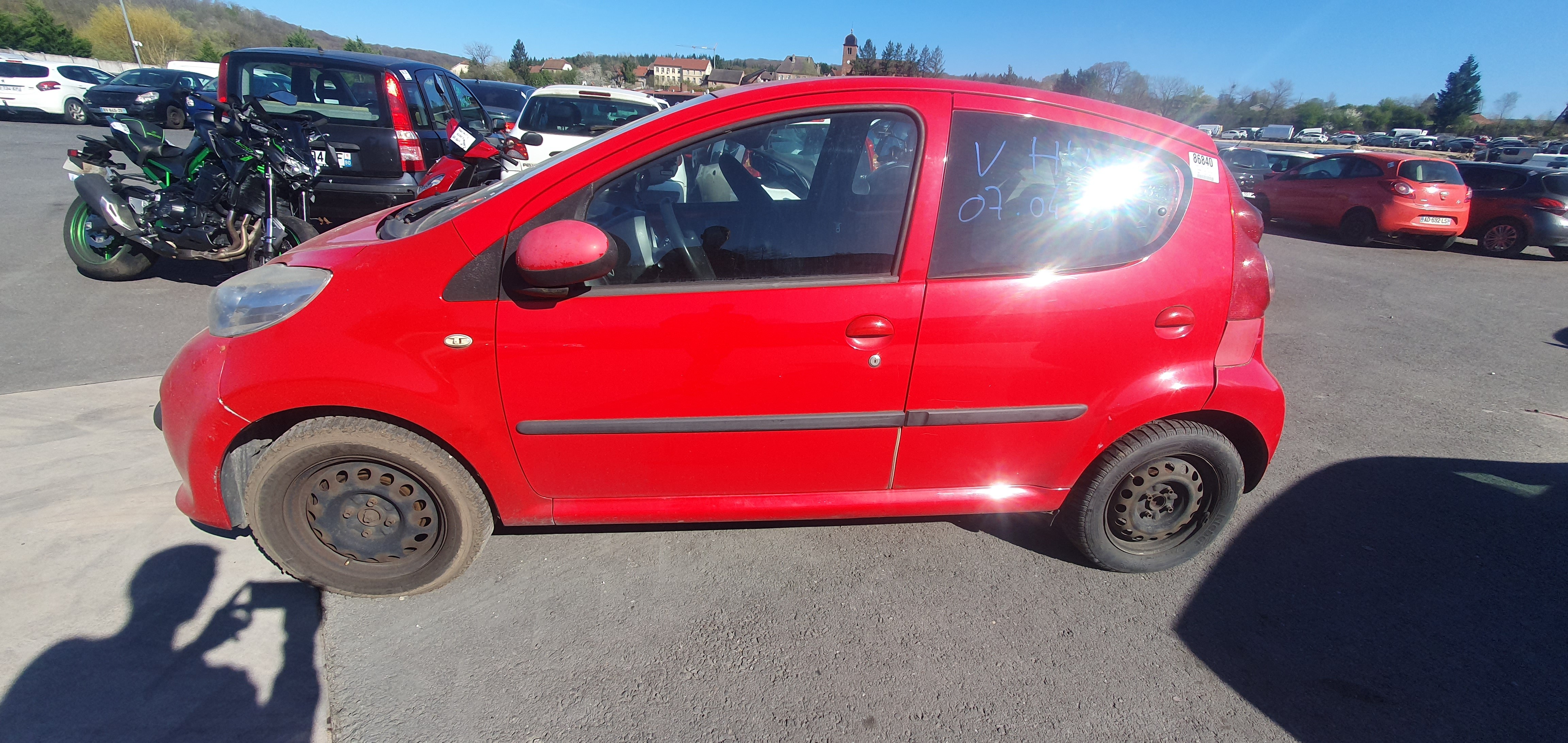 Feu arriere principal droit (feux) pour PEUGEOT 107 PHASE 1 Feu arriere principal droit (feux) pour PEUGEOT 107 PHASE 1