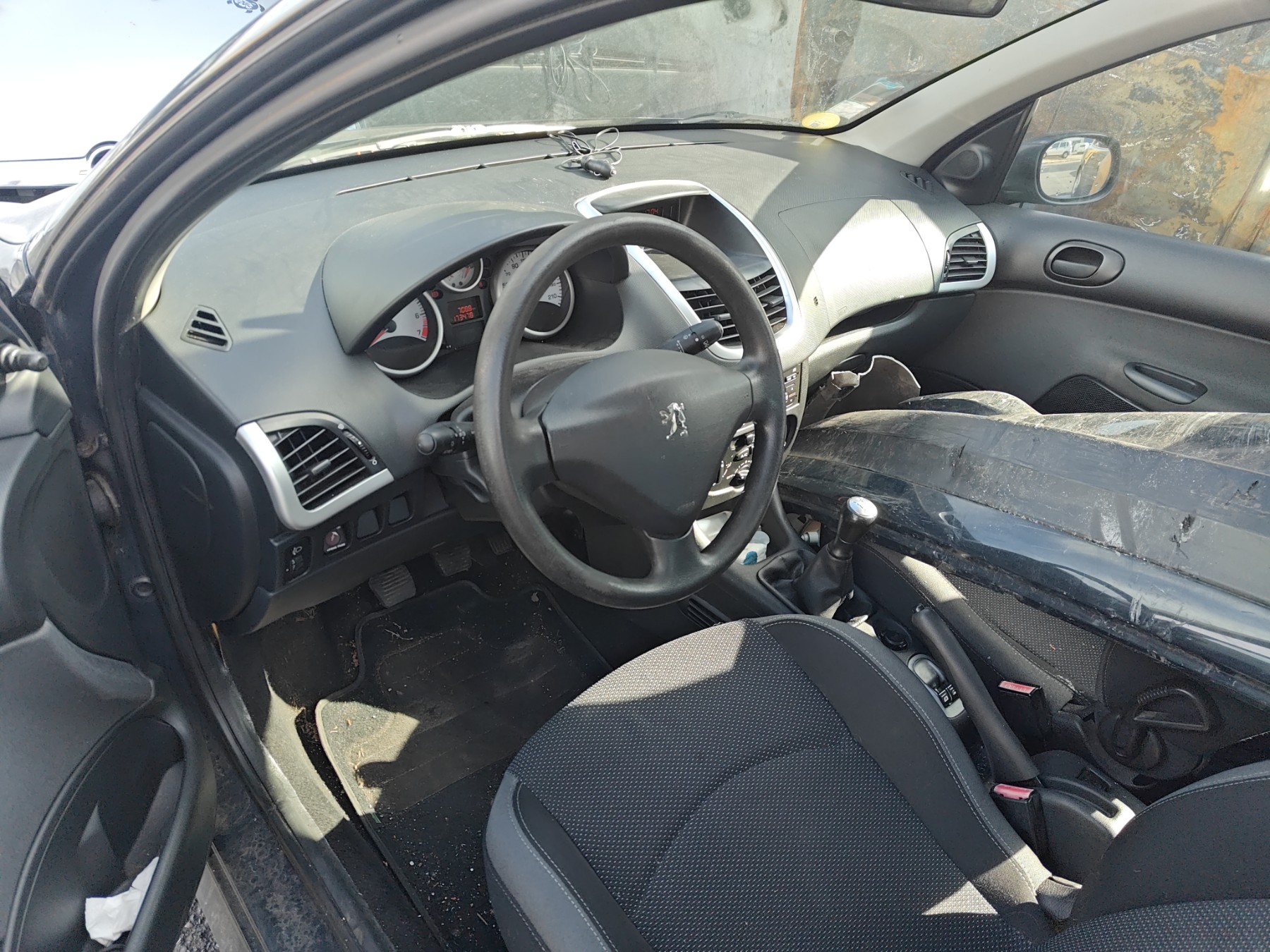 Cardan gauche (transmission) pour PEUGEOT 206+ Cardan gauche (transmission) pour PEUGEOT 206+