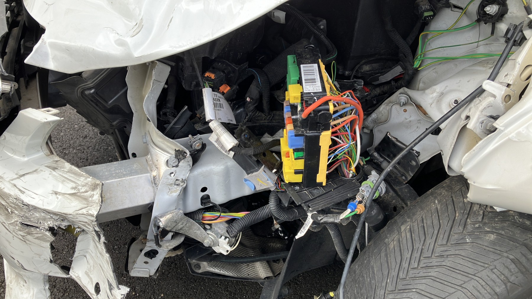 Console central (interieur plastique) pour PEUGEOT 308 2 PHASE 2 Console central (interieur plastique) pour PEUGEOT 308 2 PHASE 2