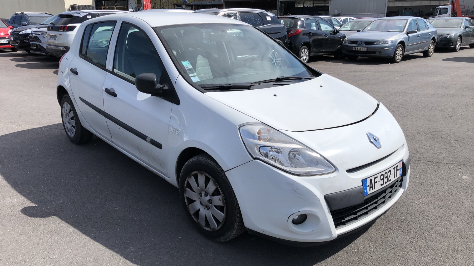 Plage arriere pour RENAULT CLIO 3 PHASE 1 Plage arriere pour RENAULT CLIO 3 PHASE 1