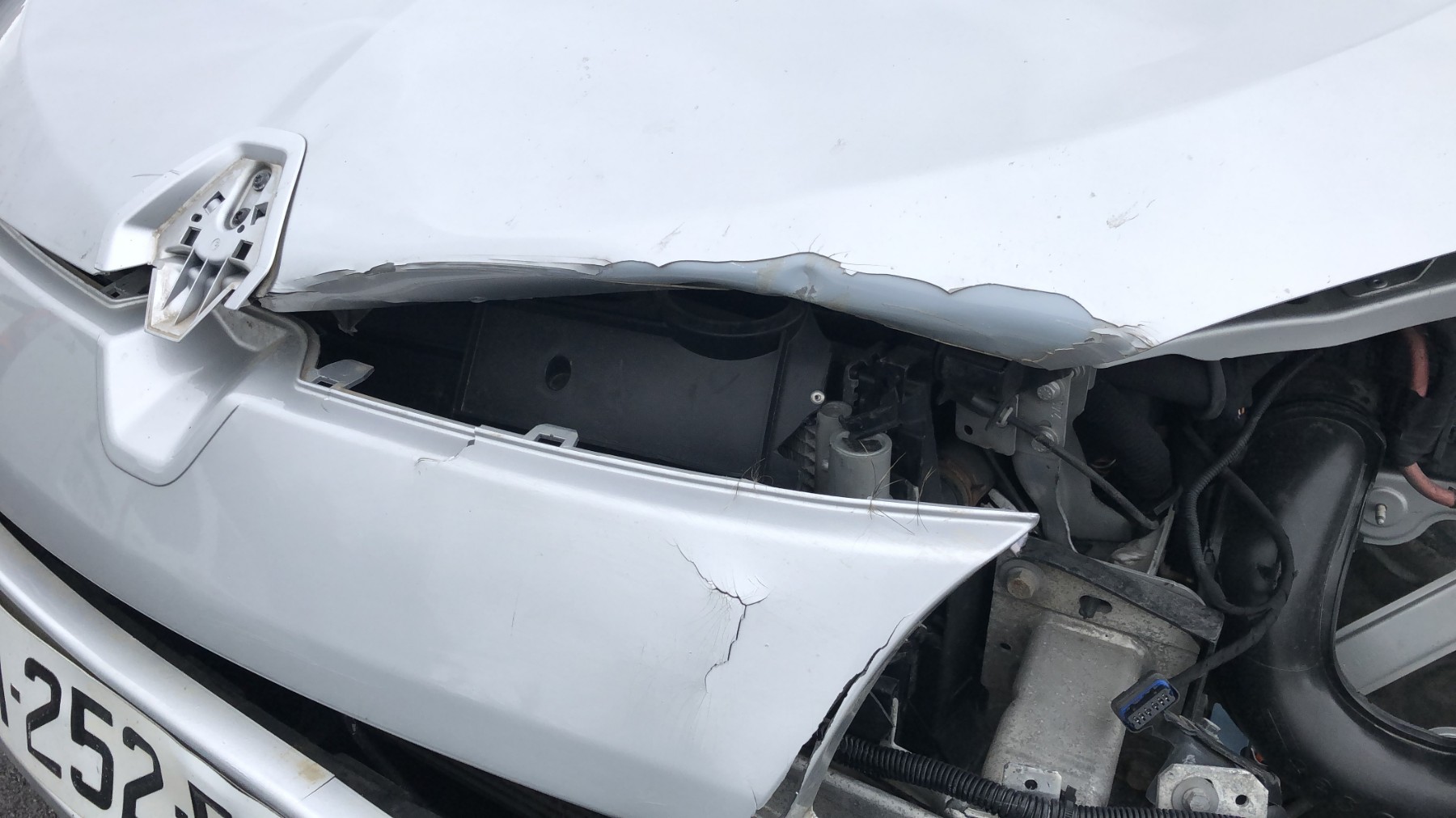 Com (Bloc Contacteur Tournant+Commodo Essuie Glace+Commodo Phare) pour RENAULT MEGANE III ESTATE PHASE 1 Com (Bloc Contacteur Tournant+Commodo Essuie Glace+Commodo Phare) pour RENAULT MEGANE III ESTATE PHASE 1