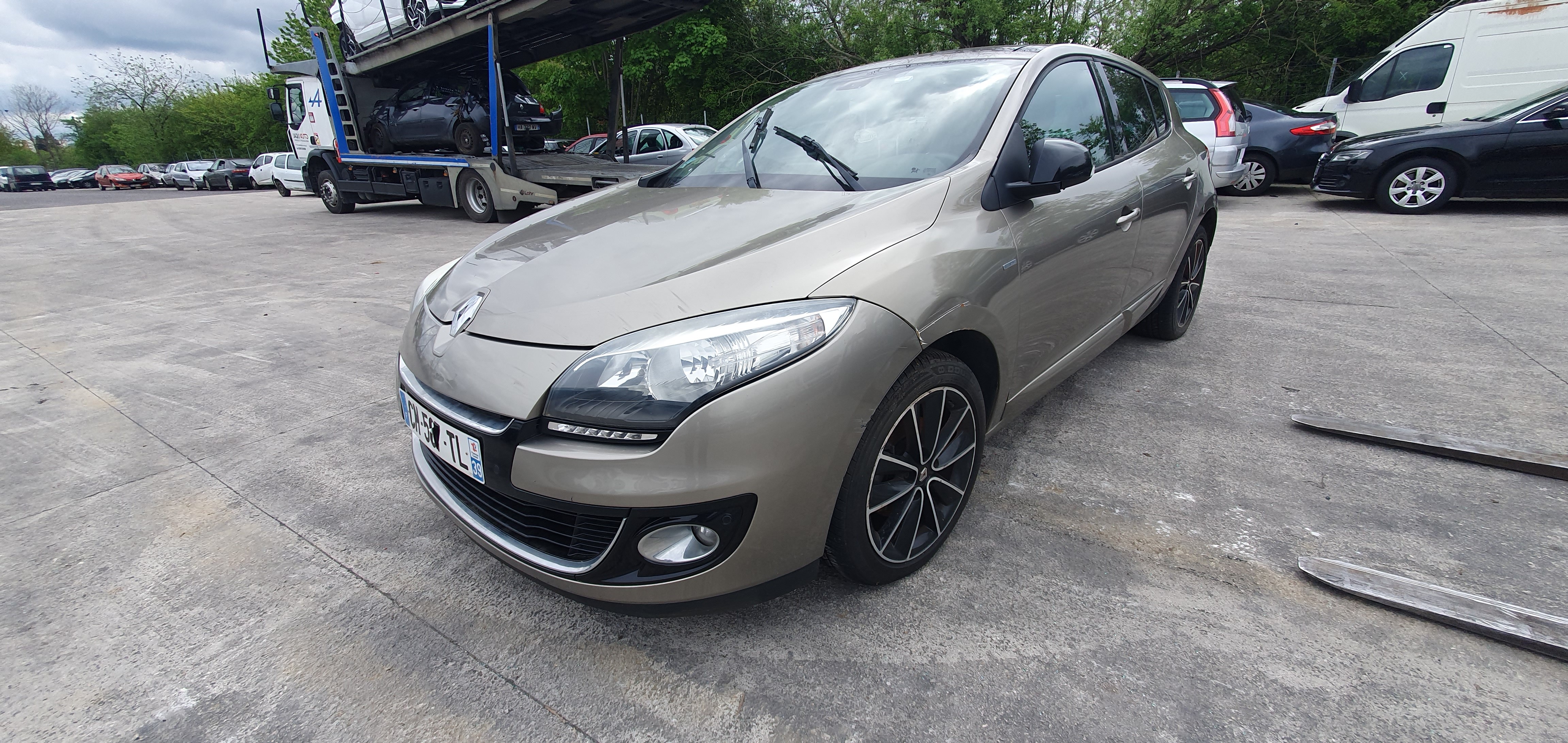 Afficheur pour RENAULT MEGANE 3 PHASE 3 Afficheur pour RENAULT MEGANE 3 PHASE 3