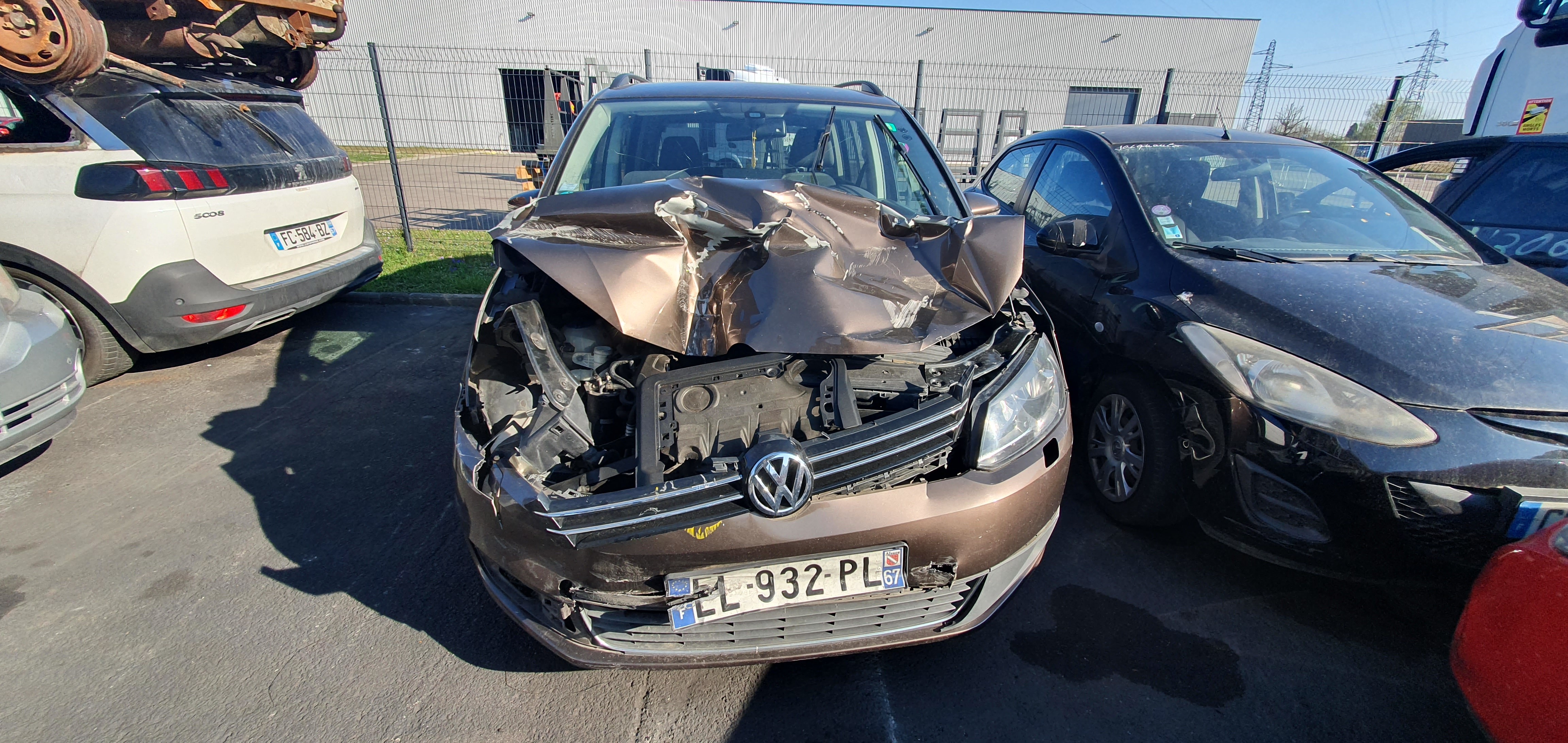 Volant pour VOLKSWAGEN TOURAN 2 Volant pour VOLKSWAGEN TOURAN 2