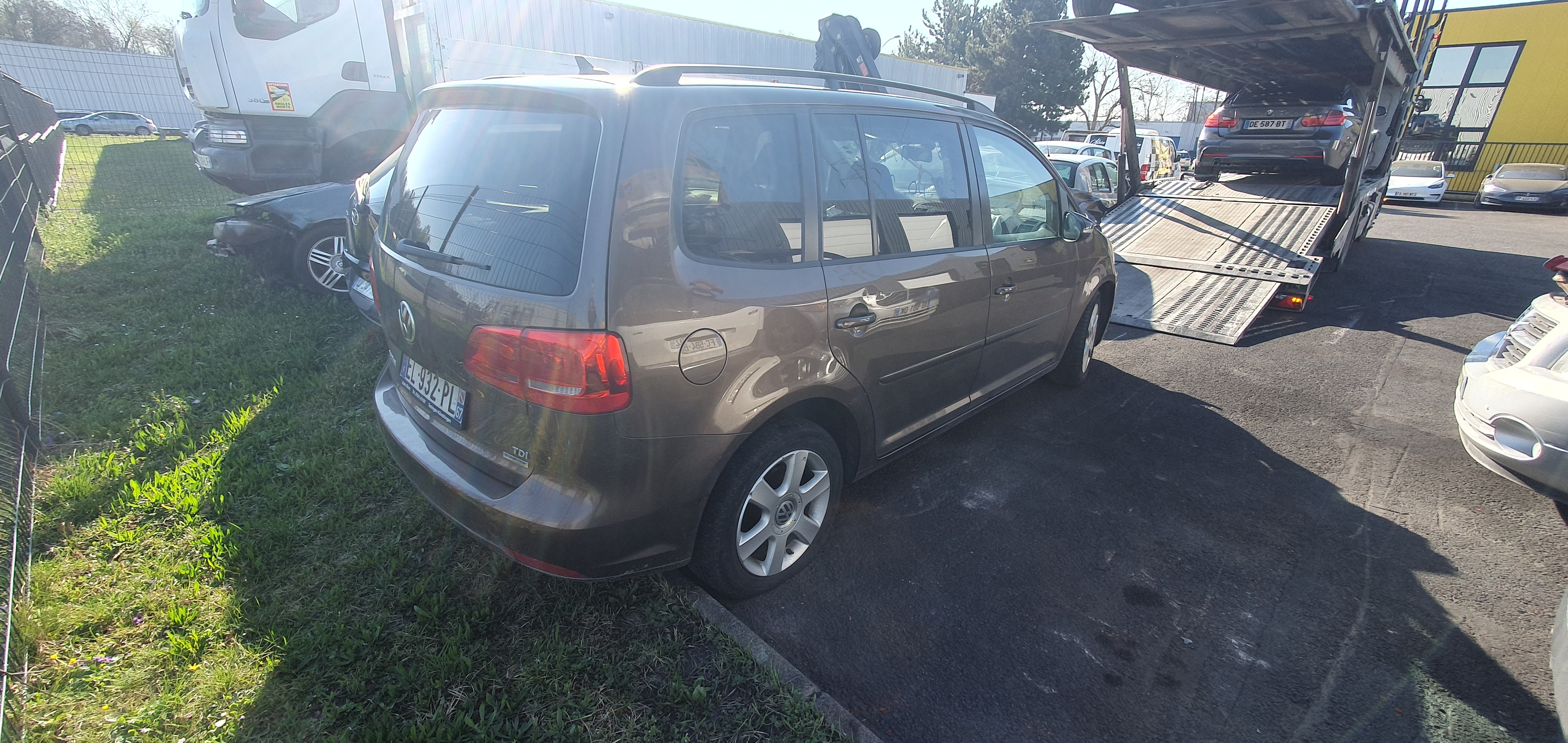 Volant pour VOLKSWAGEN TOURAN 2 Volant pour VOLKSWAGEN TOURAN 2