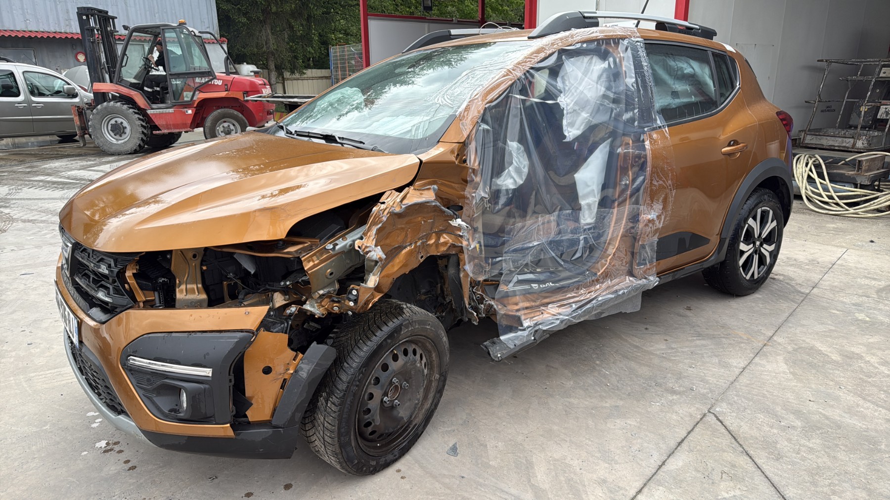 Extension d'aile arriere gauche pour DACIA SANDERO 3 STEPWAY Extension d'aile arriere gauche pour DACIA SANDERO 3 STEPWAY