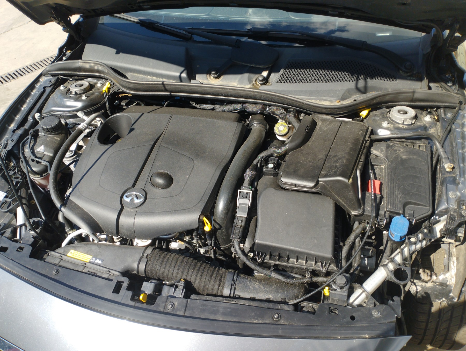 Facade autoradio pour INFINITI Q30 Facade autoradio pour INFINITI Q30
