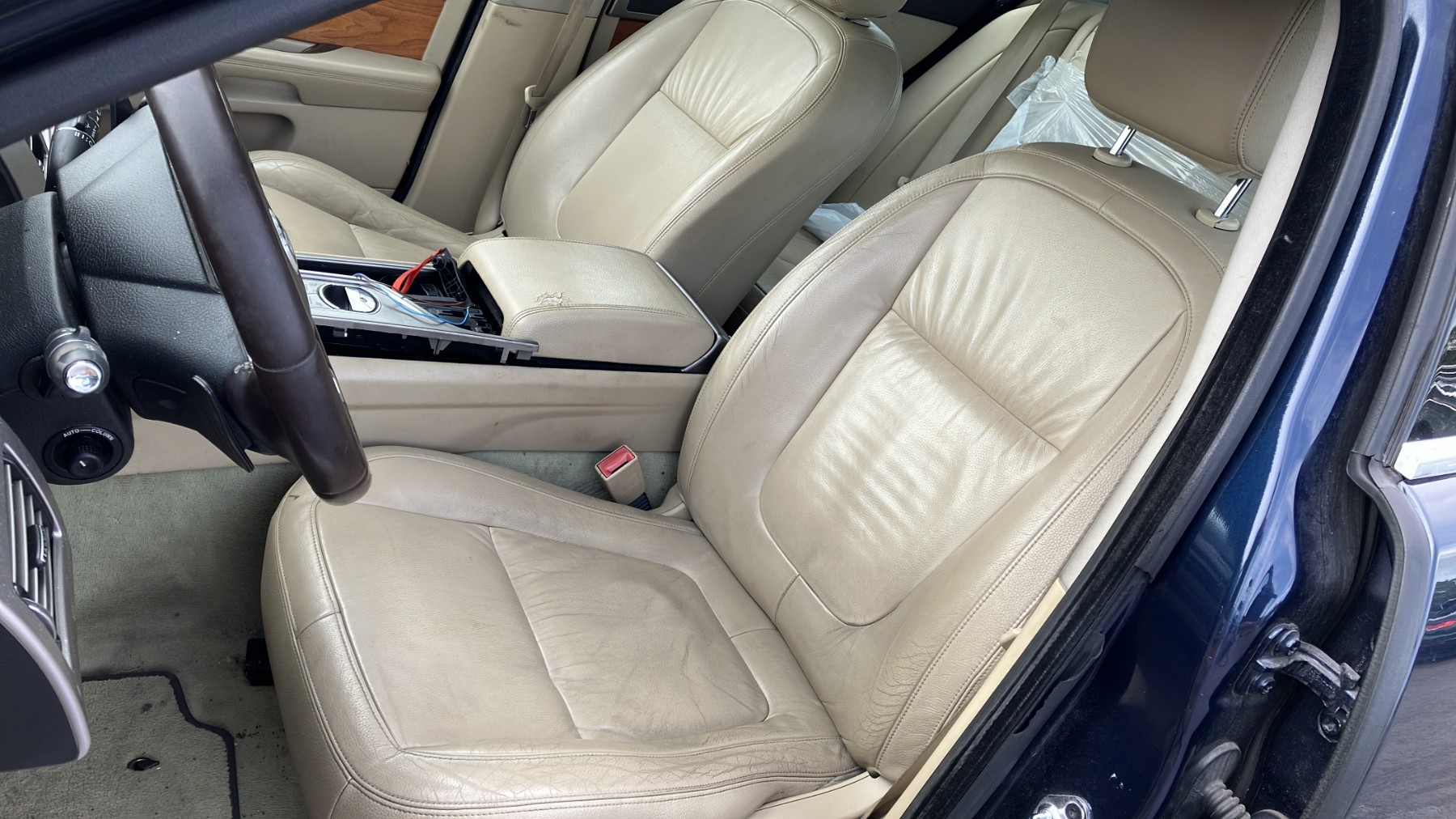 Renfort pare choc avant (traverse) pour JAGUAR XF 1 PHASE 1 Renfort pare choc avant (traverse) pour JAGUAR XF 1 PHASE 1