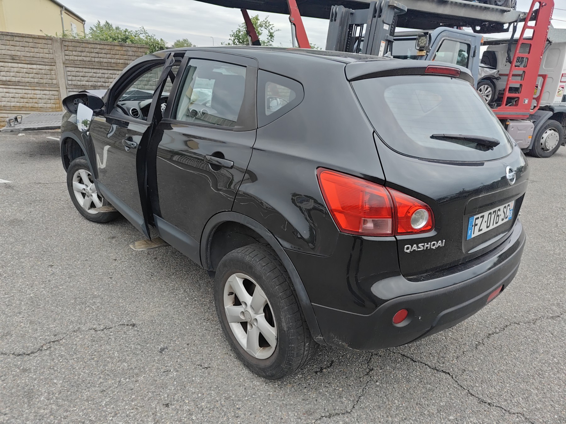 Extension d'aile arriere droit pour NISSAN QASHQAI 1 PHASE 1 Extension d'aile arriere droit pour NISSAN QASHQAI 1 PHASE 1