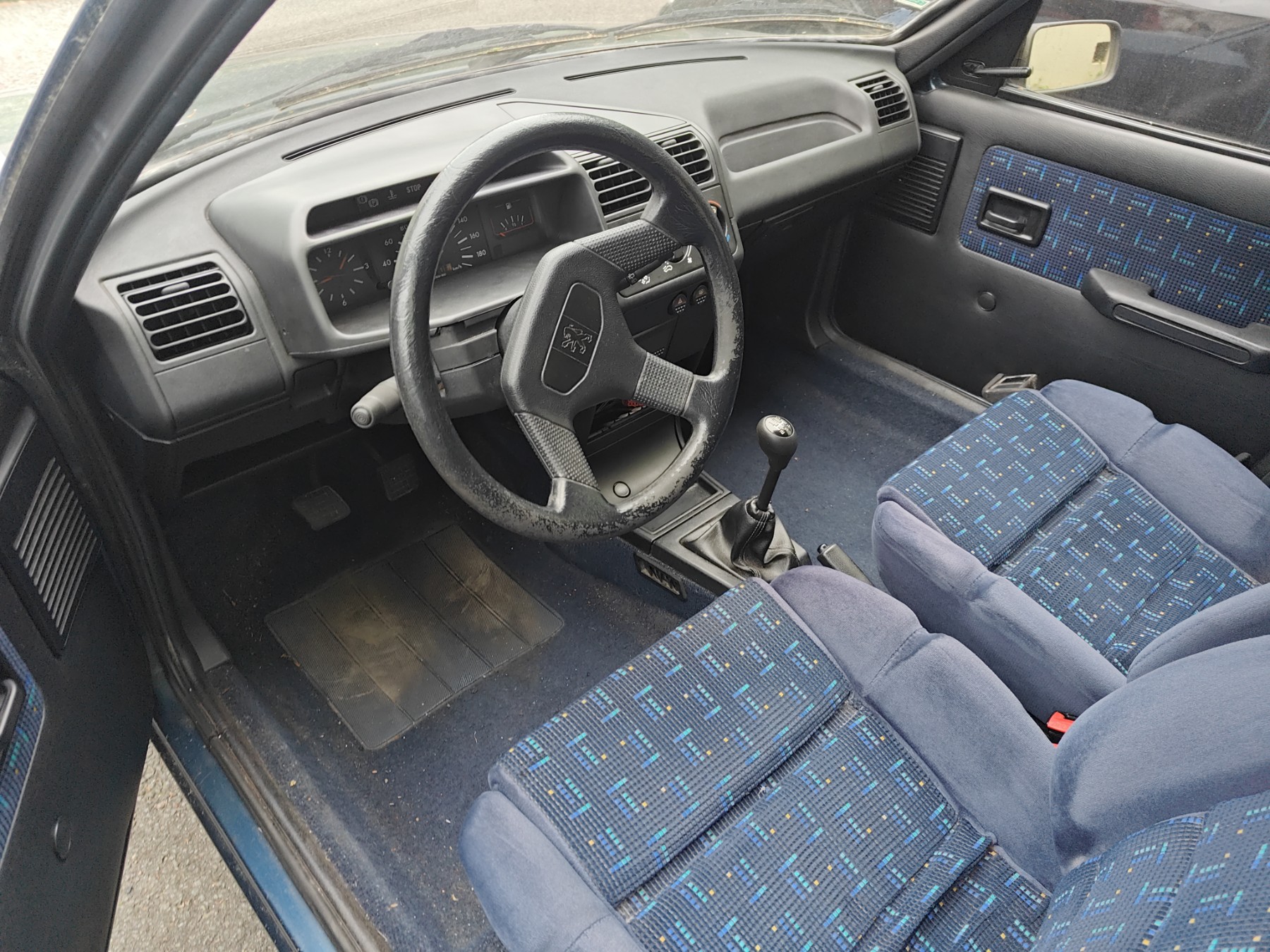 Pompe de direction pour PEUGEOT 205 PHASE 2 Pompe de direction pour PEUGEOT 205 PHASE 2