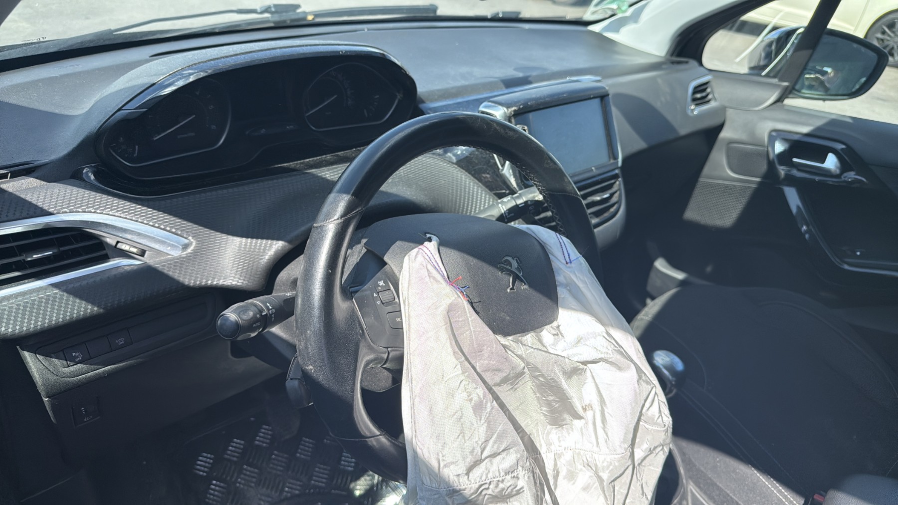 Réservoir AdBlue pour PEUGEOT 208 1 PHASE 2 Réservoir AdBlue pour PEUGEOT 208 1 PHASE 2