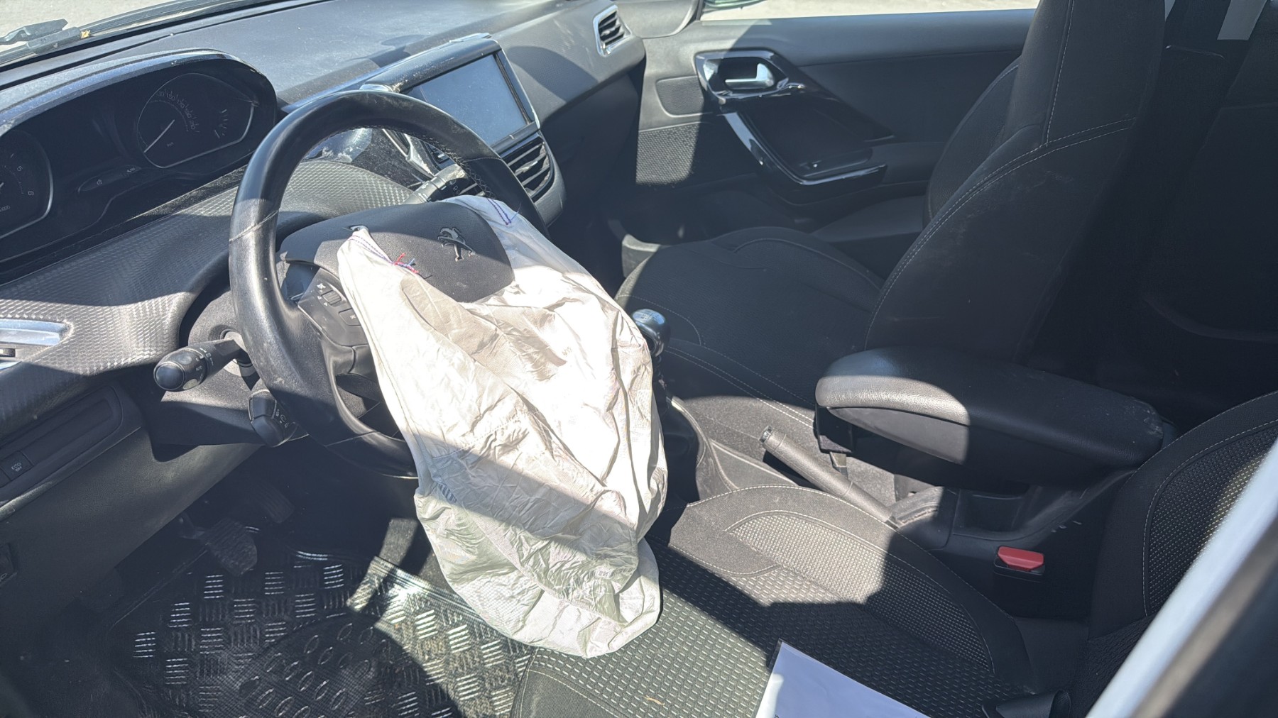 Réservoir AdBlue pour PEUGEOT 208 1 PHASE 2 Réservoir AdBlue pour PEUGEOT 208 1 PHASE 2