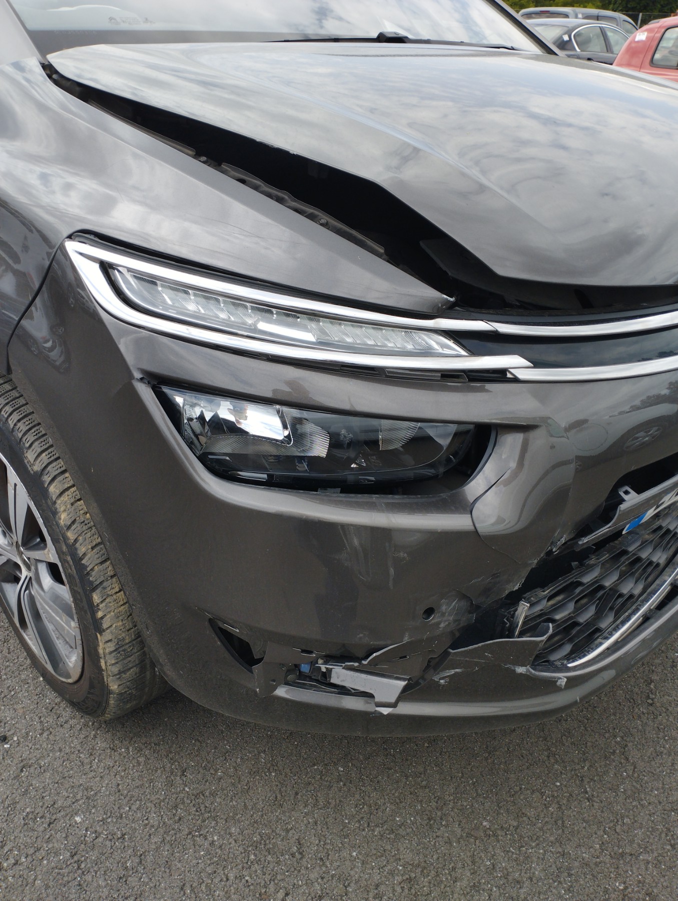 Amortisseur avant droit pour CITROEN C4 GRAND PICASSO 2 PHASE 1 Amortisseur avant droit pour CITROEN C4 GRAND PICASSO 2 PHASE 1