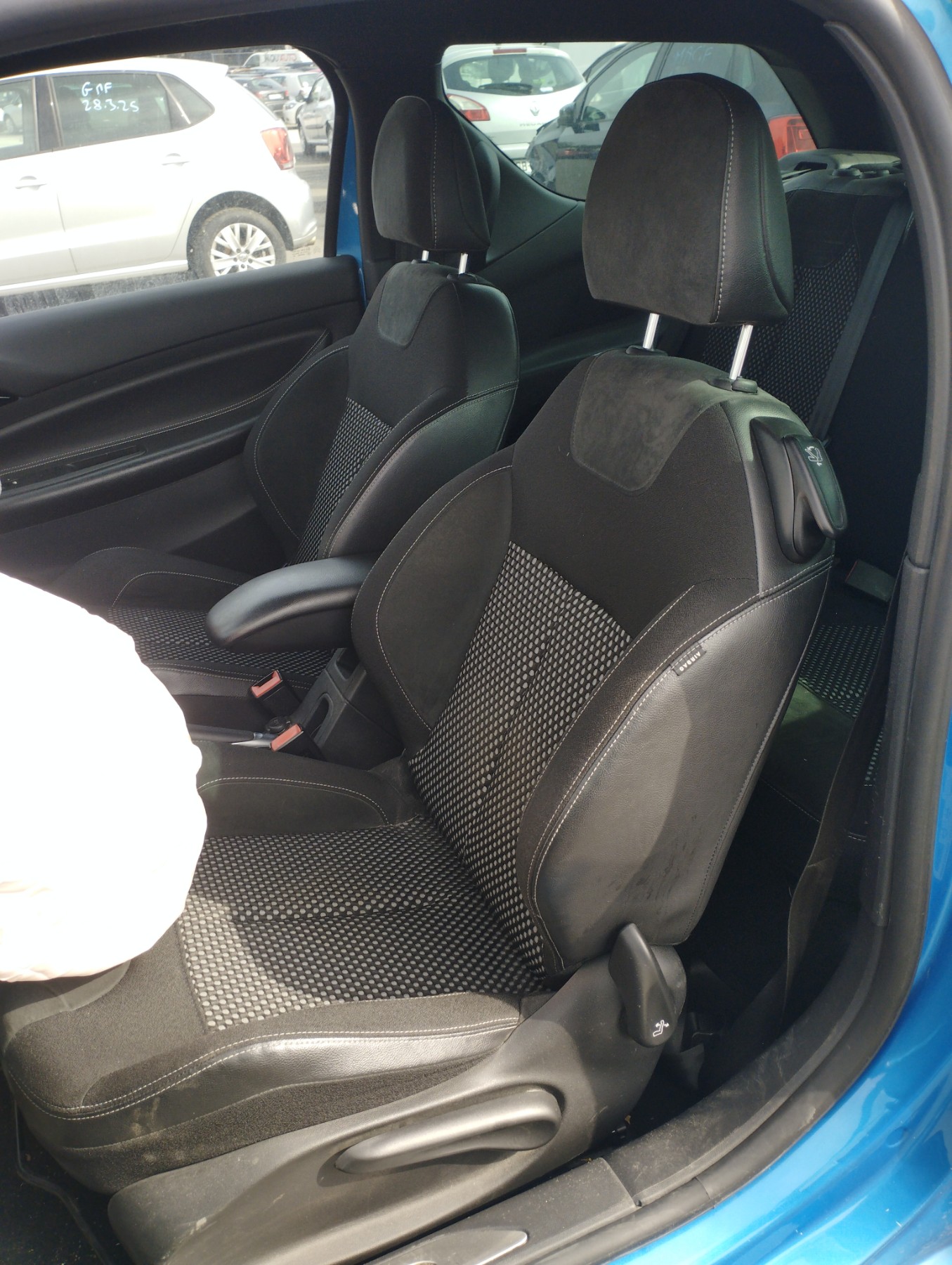 Boitier filtre a air pour CITROEN DS3 PHASE 1 Boitier filtre a air pour CITROEN DS3 PHASE 1