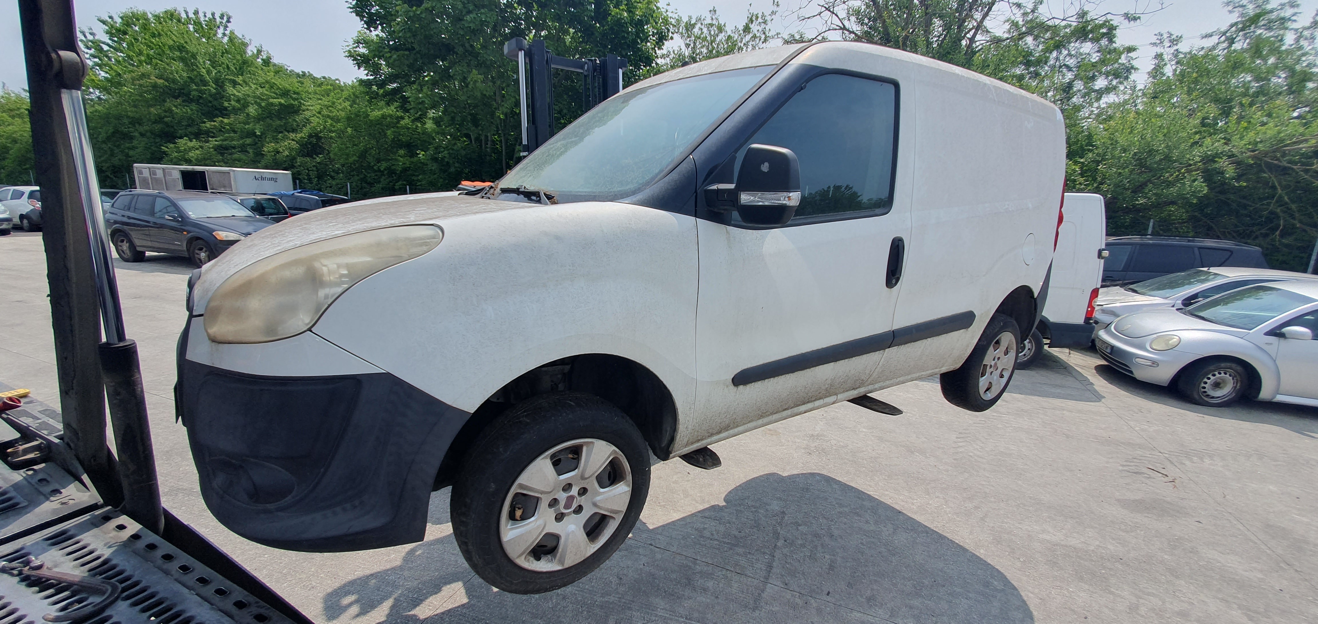 Leve vitre electrique avant gauche pour FIAT DOBLO 2 PHASE 1 Leve vitre electrique avant gauche pour FIAT DOBLO 2 PHASE 1