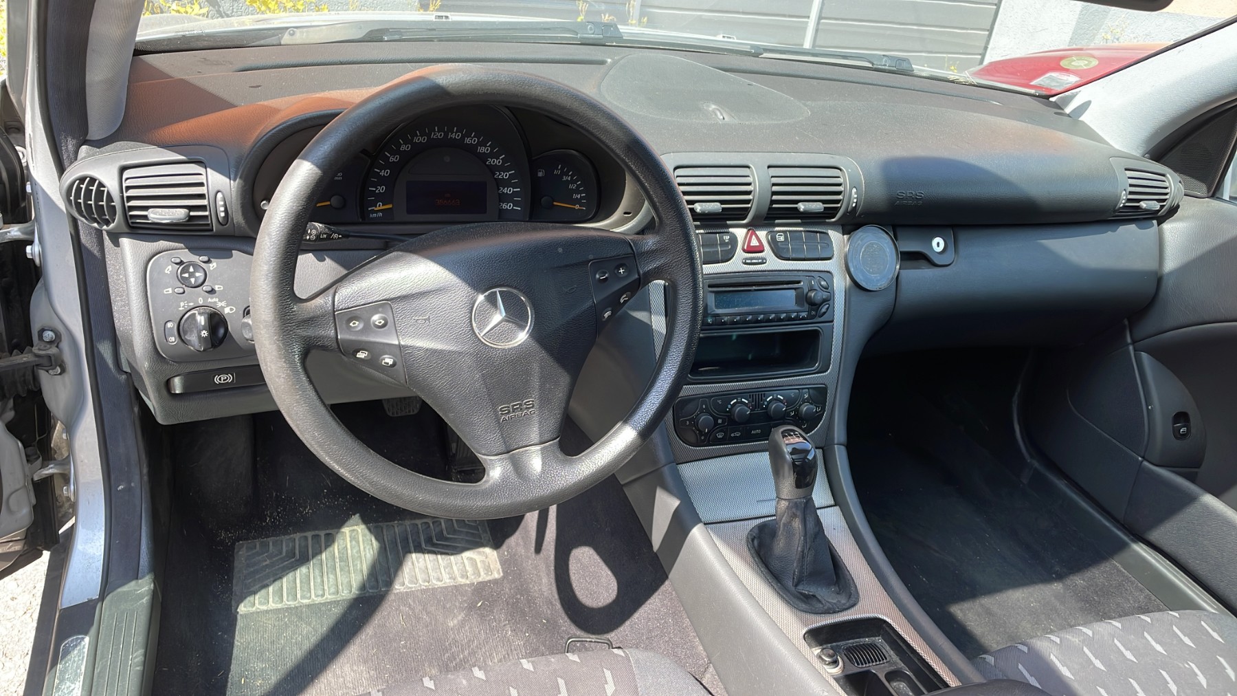 Autoradio d'origine pour MERCEDES CLASSE C 203 COUPE SPORT PHASE 1 Autoradio d'origine pour MERCEDES CLASSE C 203 COUPE SPORT PHASE 1