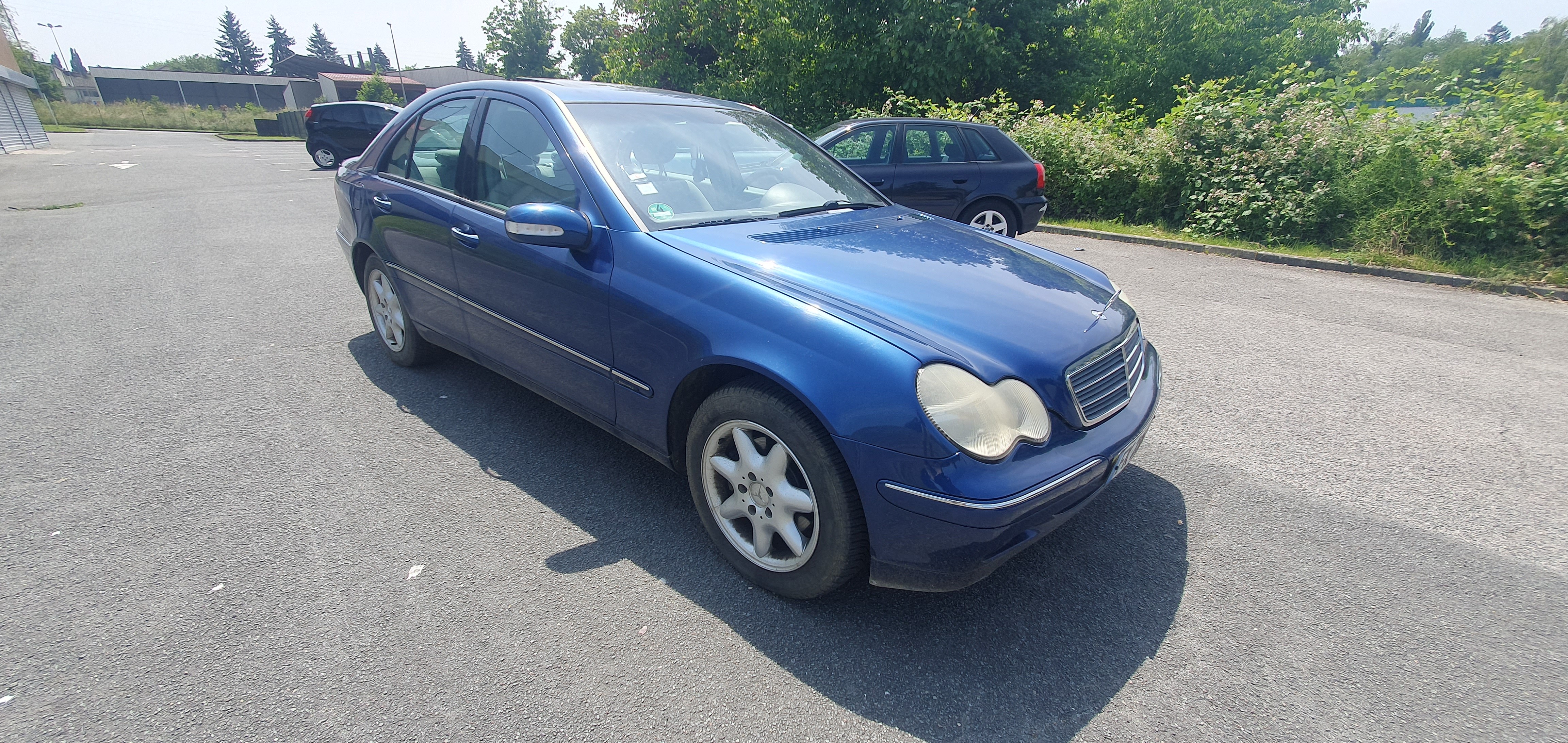 Feu arriere principal droit (feux) pour MERCEDES CLASSE C 203 PHASE 1 Feu arriere principal droit (feux) pour MERCEDES CLASSE C 203 PHASE 1