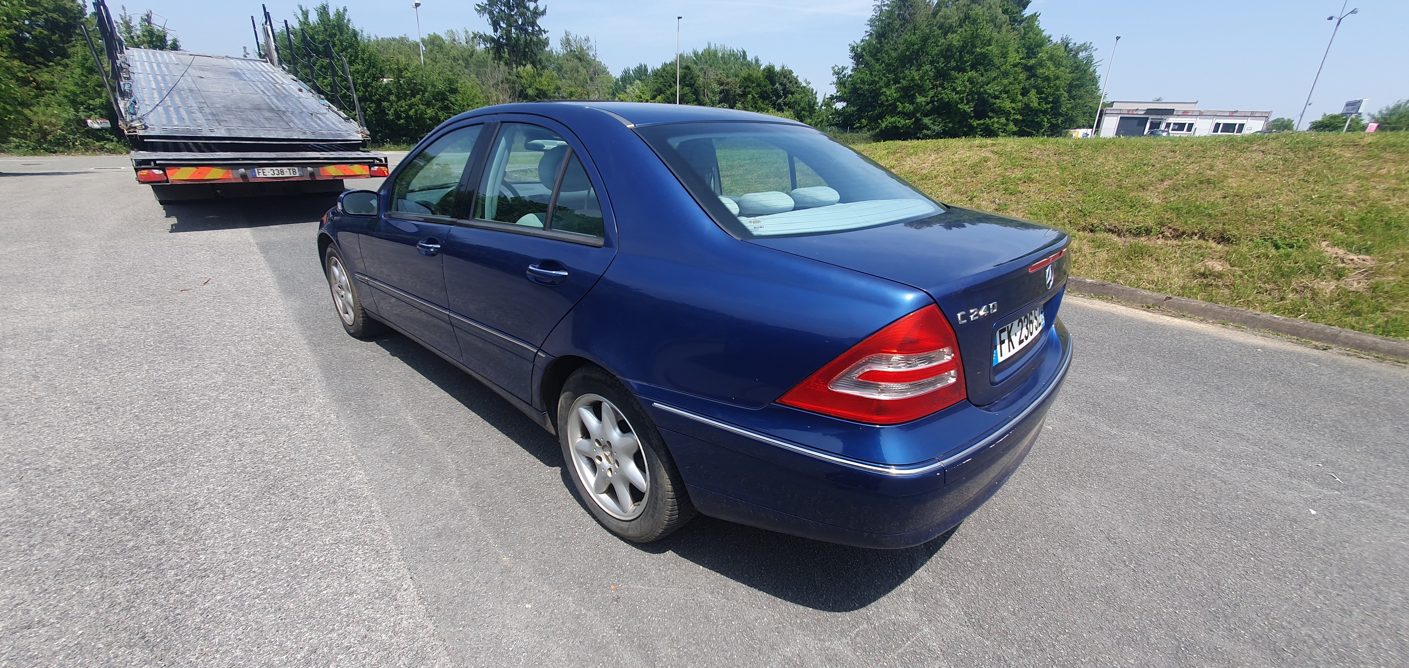 Feu arriere principal droit (feux) pour MERCEDES CLASSE C 203 PHASE 1 Feu arriere principal droit (feux) pour MERCEDES CLASSE C 203 PHASE 1