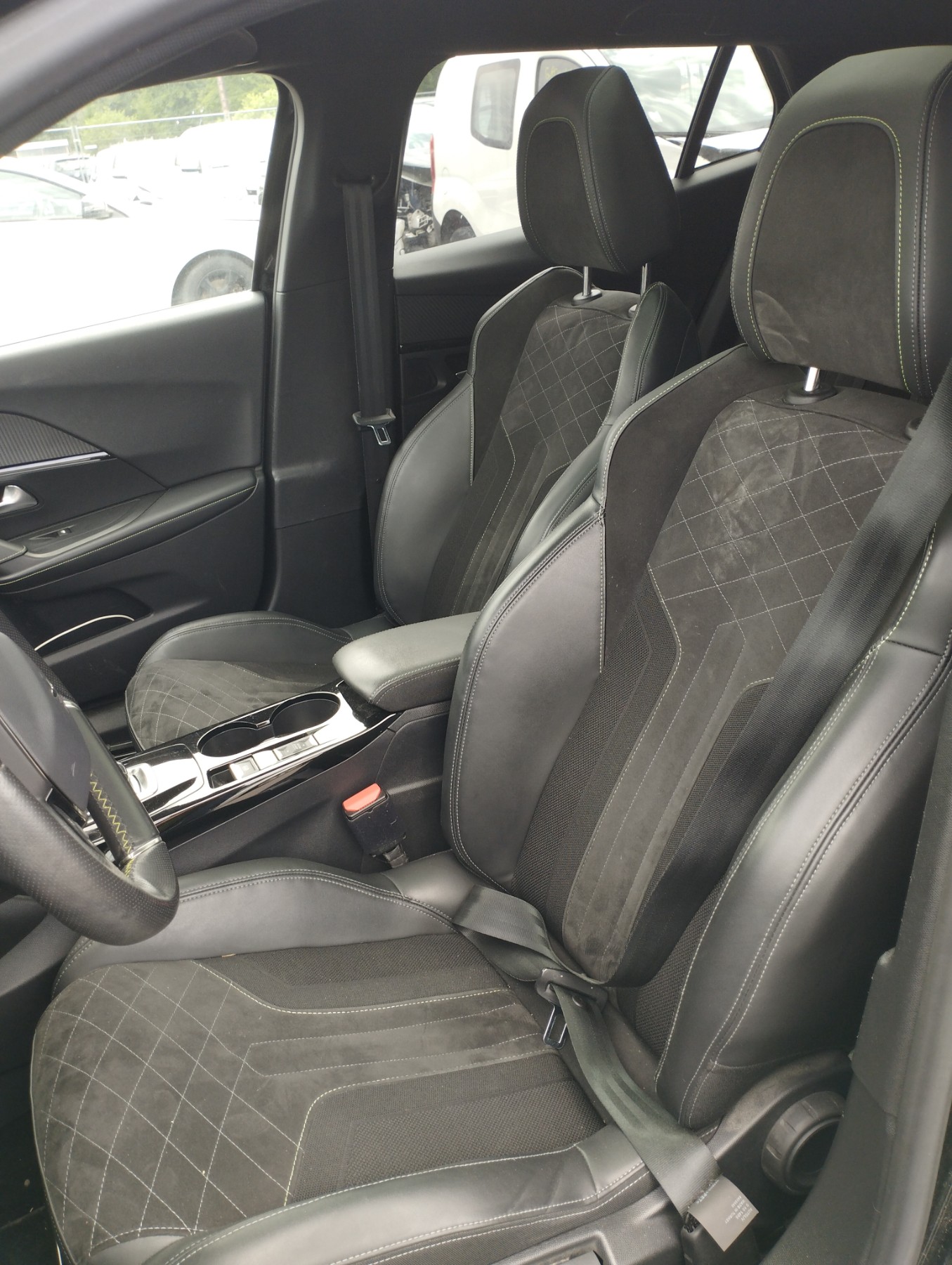 Optique avant principal droit (feux)(phare) pour PEUGEOT 2008 2 Optique avant principal droit (feux)(phare) pour PEUGEOT 2008 2