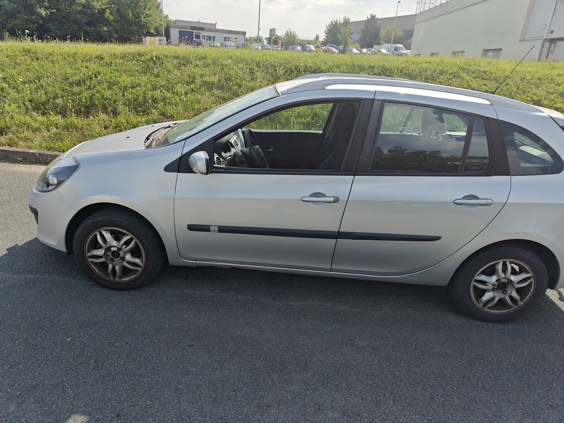 Retroviseur droit pour RENAULT CLIO III ESTATE PHASE 1 Retroviseur droit pour RENAULT CLIO III ESTATE PHASE 1
