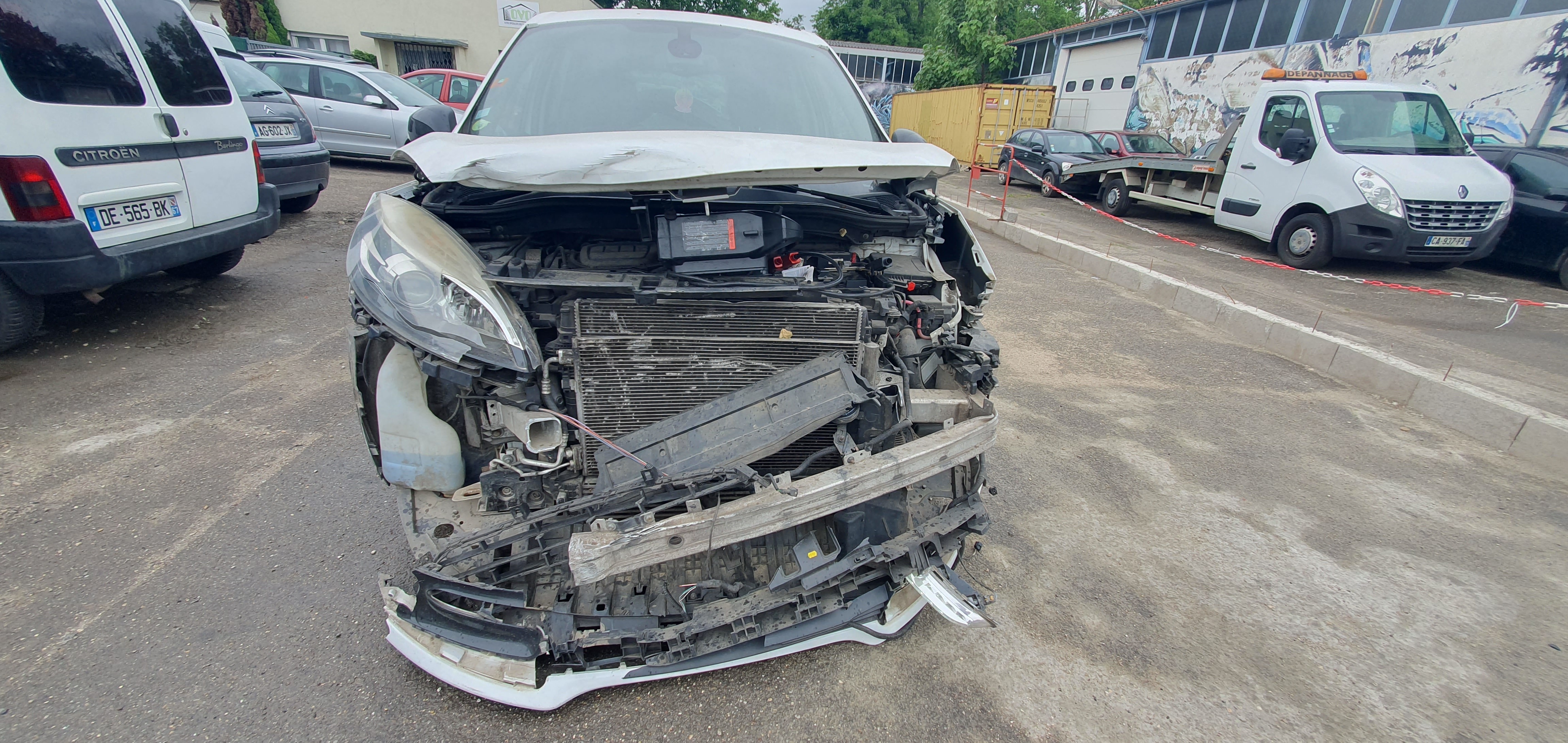 Feu arriere secondaire droit (feux) pour RENAULT SCENIC 3 PHASE 3 Feu arriere secondaire droit (feux) pour RENAULT SCENIC 3 PHASE 3