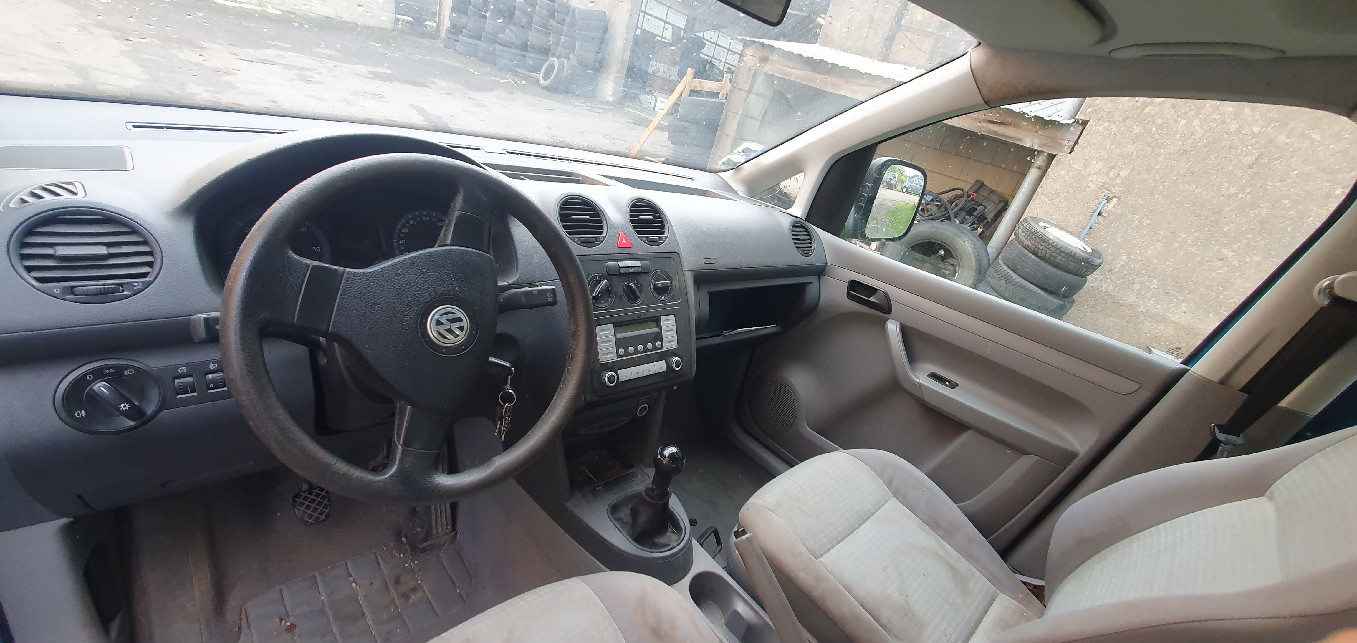 Feu arriere principal gauche (feux) pour VOLKSWAGEN CADDY 3 PHASE 1 Feu arriere principal gauche (feux) pour VOLKSWAGEN CADDY 3 PHASE 1