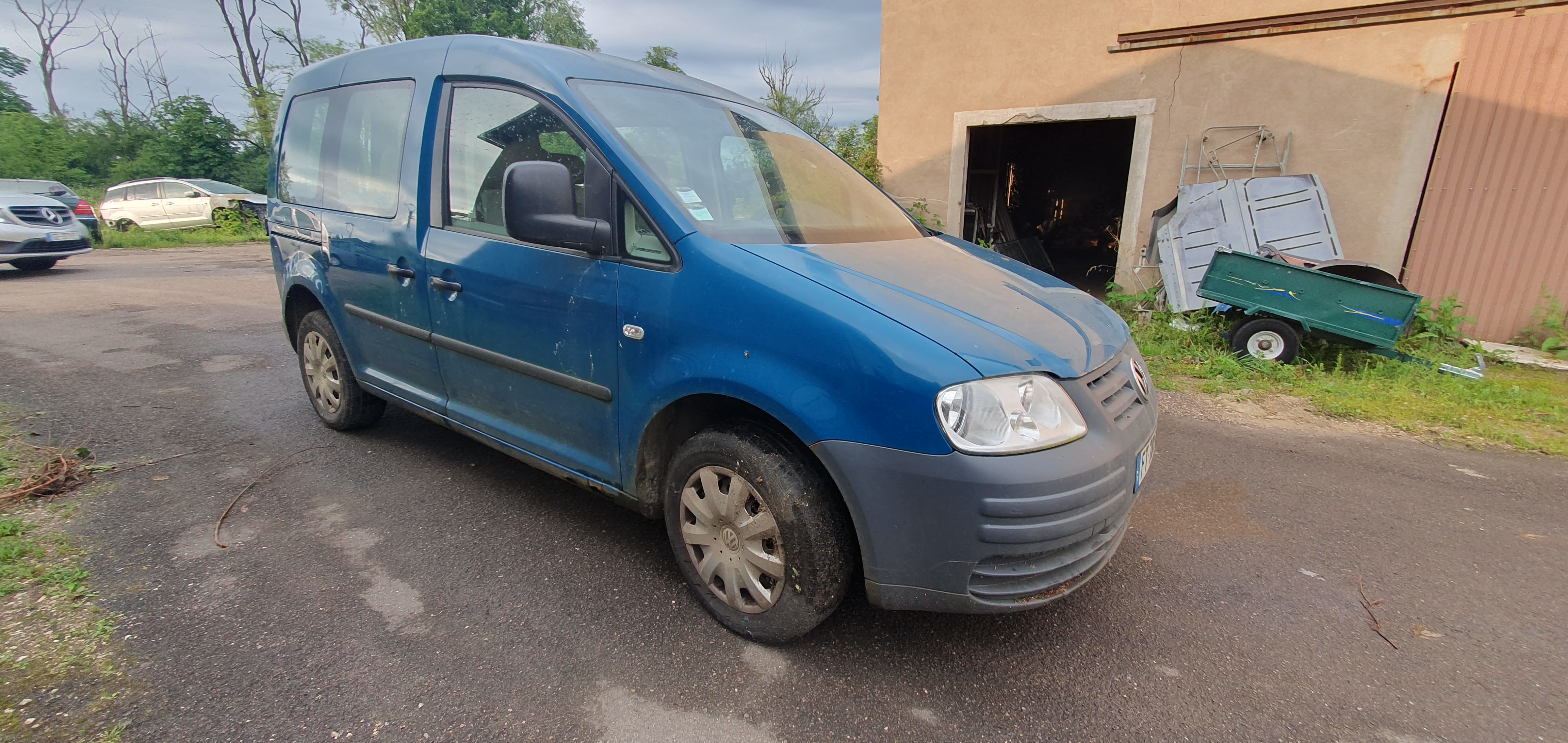 Feu arriere principal gauche (feux) pour VOLKSWAGEN CADDY 3 PHASE 1 Feu arriere principal gauche (feux) pour VOLKSWAGEN CADDY 3 PHASE 1