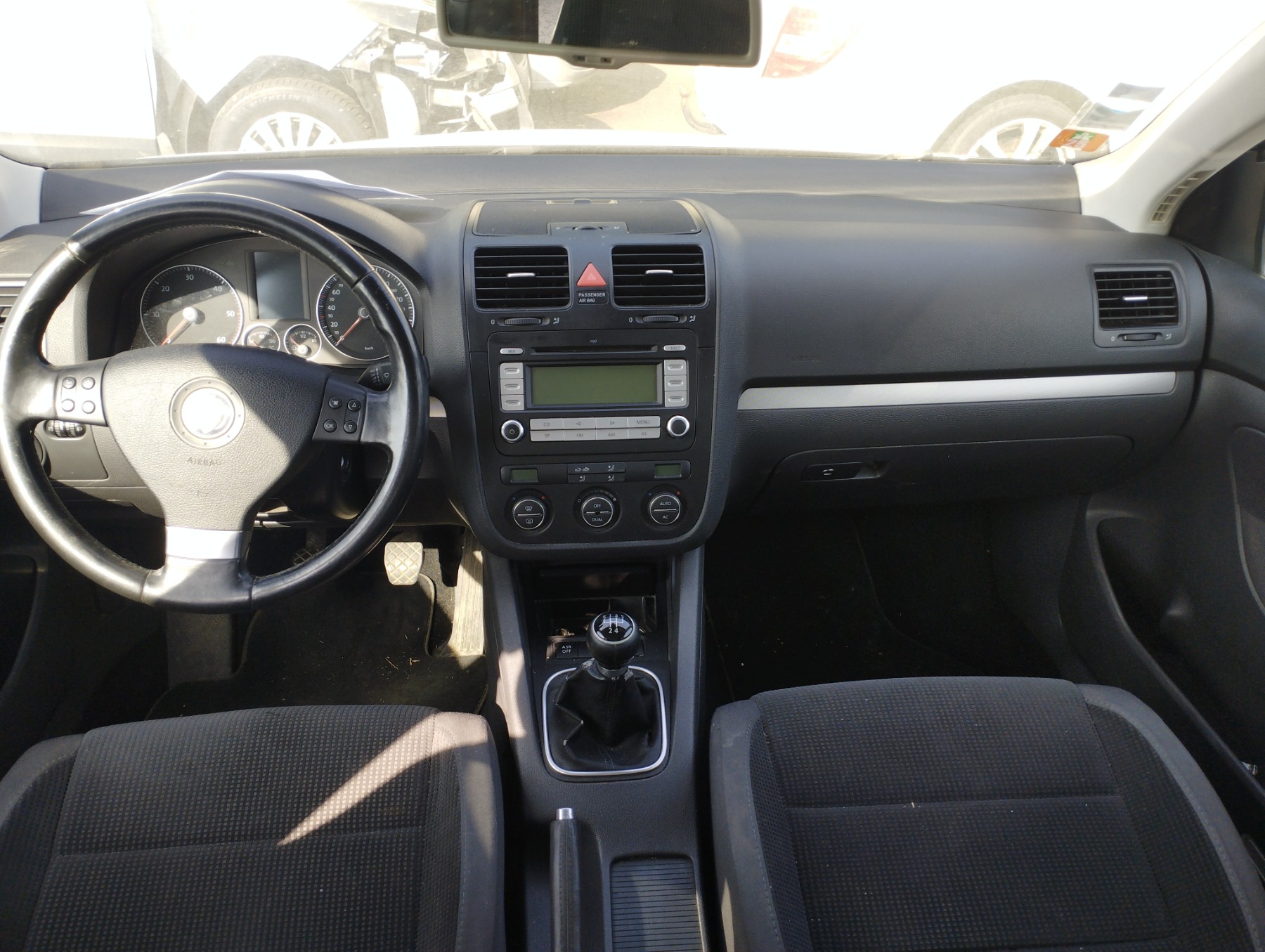 Feu arriere principal gauche (feux) pour VOLKSWAGEN GOLF 5 BREAK Feu arriere principal gauche (feux) pour VOLKSWAGEN GOLF 5 BREAK