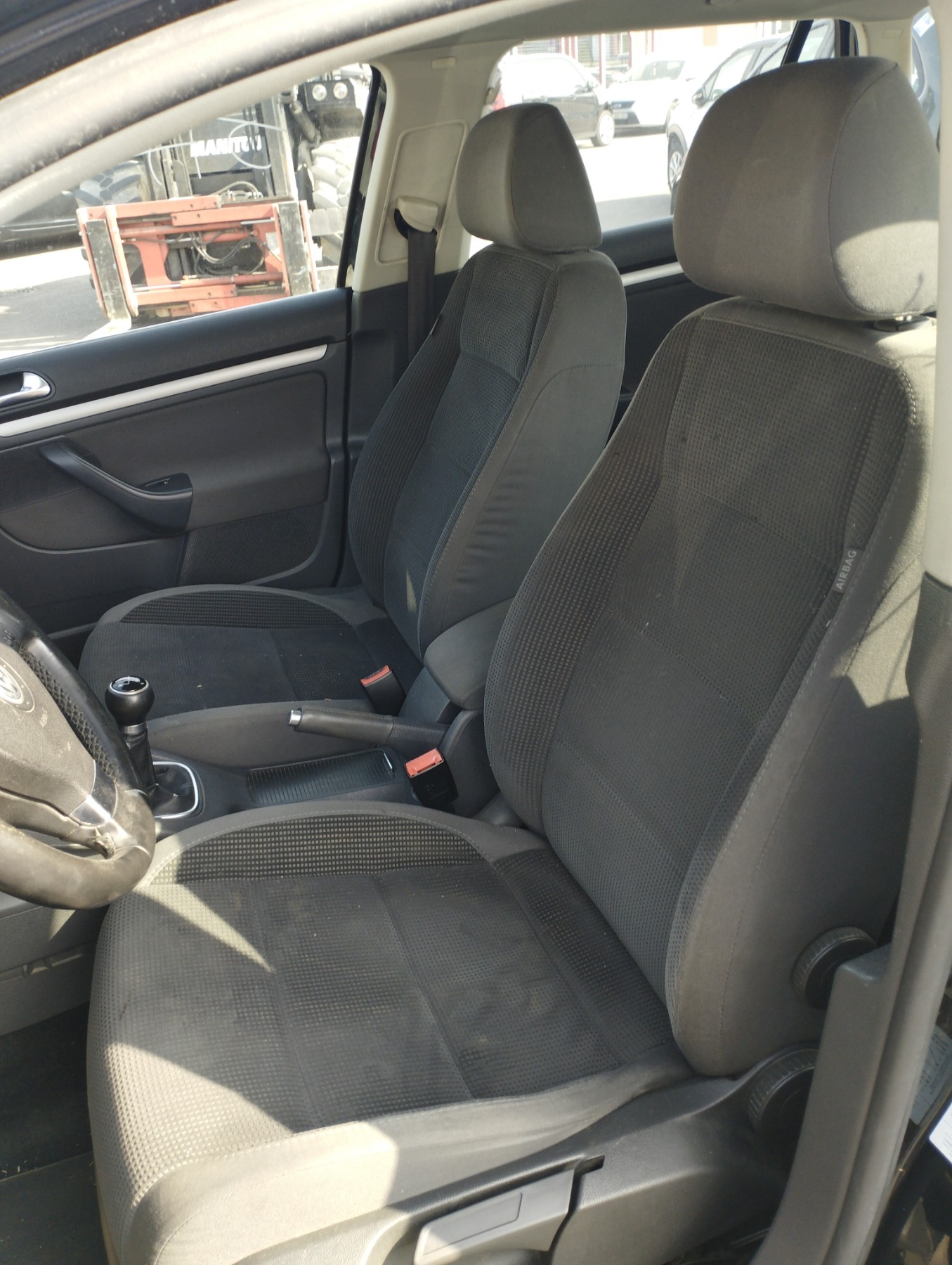 Feu arriere principal gauche (feux) pour VOLKSWAGEN GOLF 5 BREAK Feu arriere principal gauche (feux) pour VOLKSWAGEN GOLF 5 BREAK