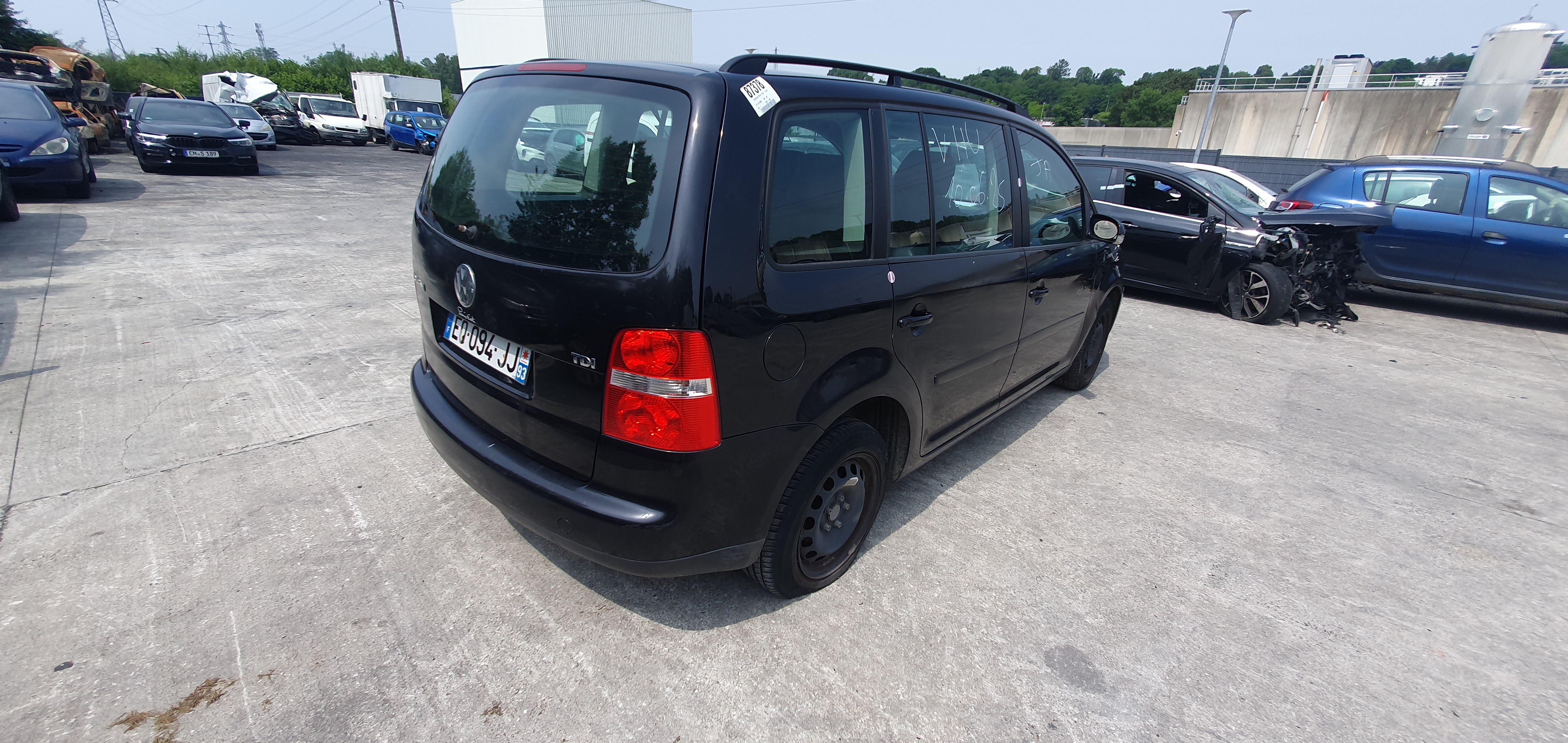 Calandre pour VOLKSWAGEN TOURAN 1 PHASE 1 Calandre pour VOLKSWAGEN TOURAN 1 PHASE 1